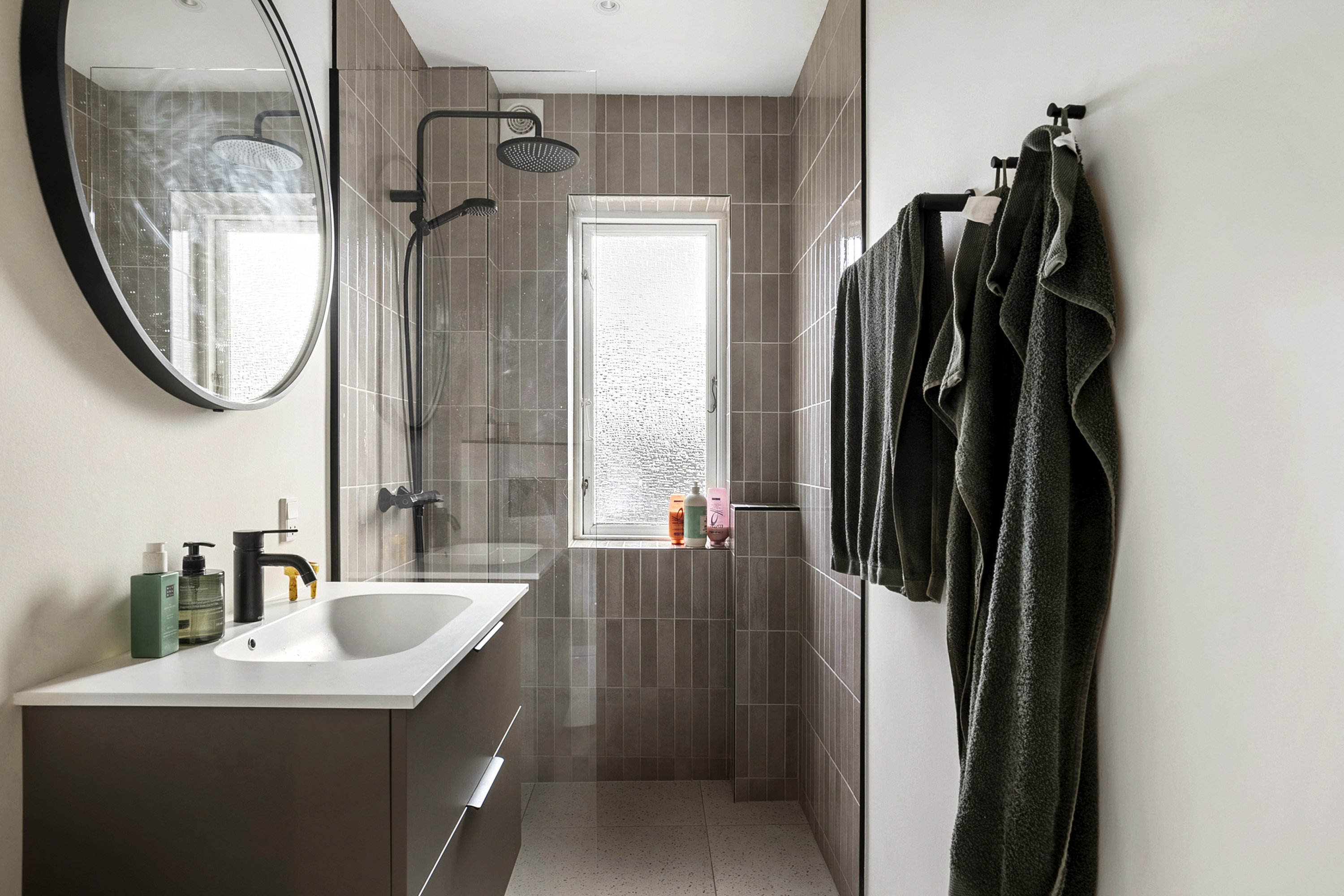 Fremhævet badeværelse billede i fuldskærmstilstand. Billede af Schacksgade 21, 3. th., 5000 Odense C