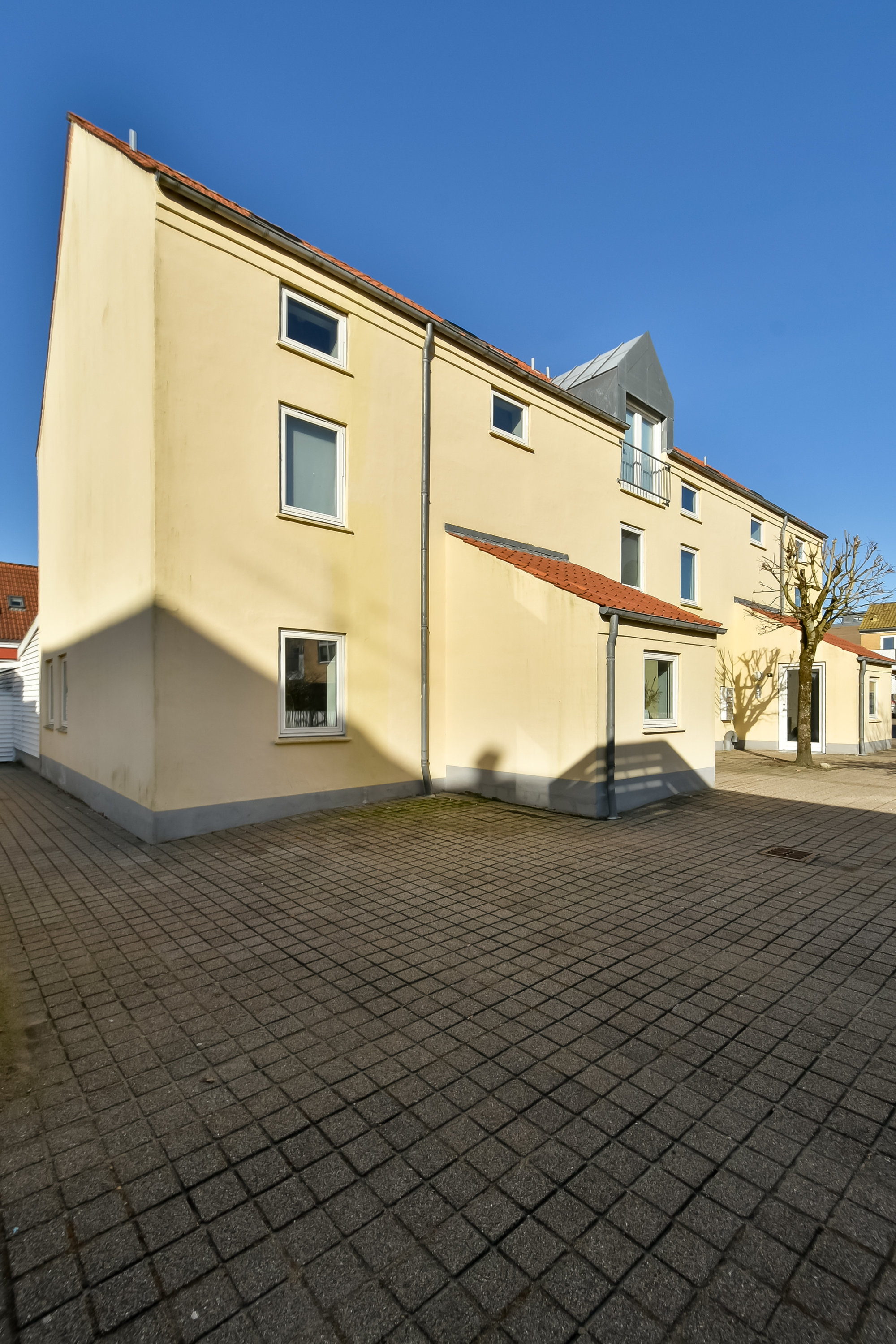 Fremhævet ejendommen billede i fuldskærmstilstand. Billede af Jernkilde 9, st.. tv., 7400 Herning