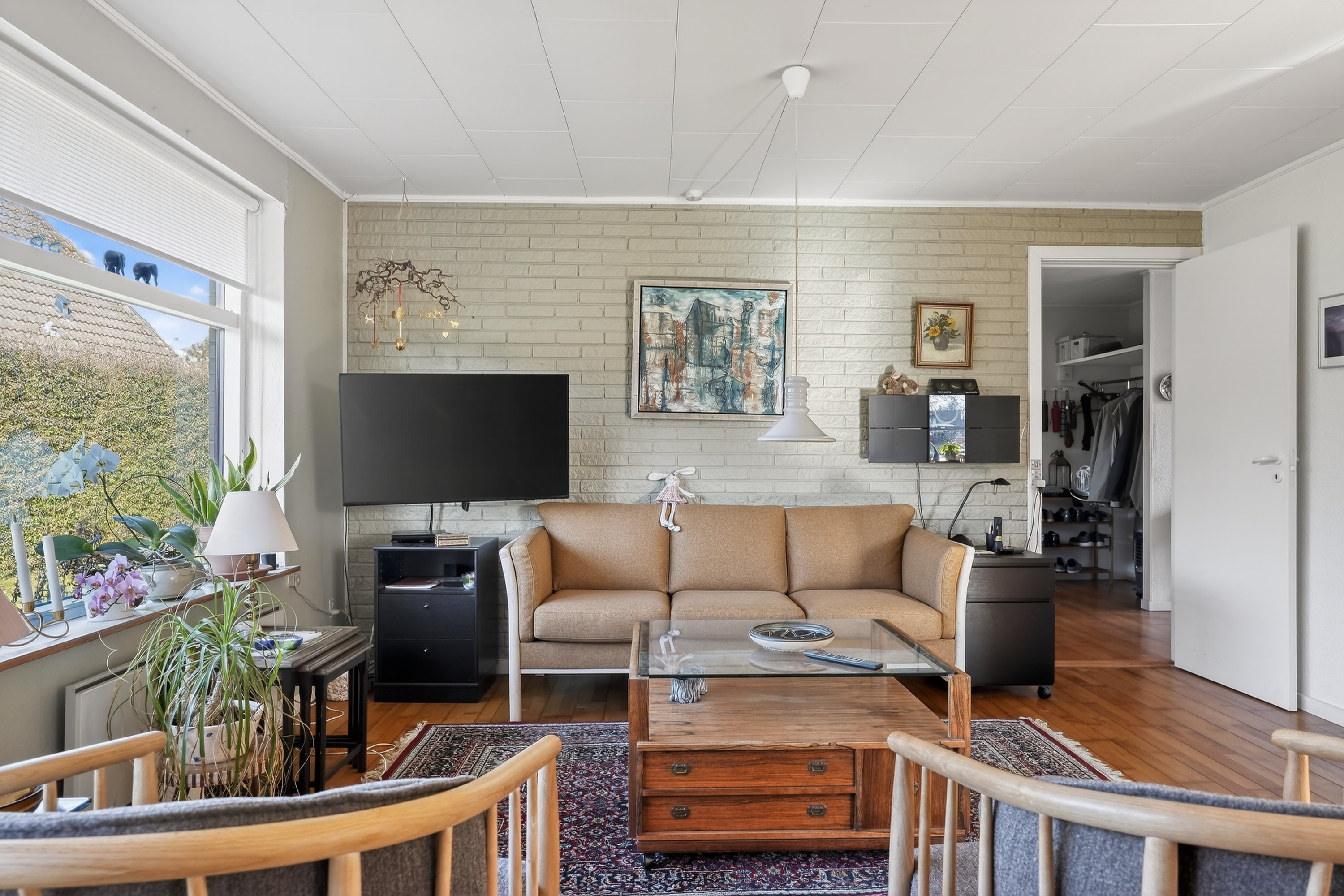 Fremhævet stue billede i fuldskærmstilstand. Billede af Søgårdssvinget 10, Svinninge, 4572 Nørre Asmindrup