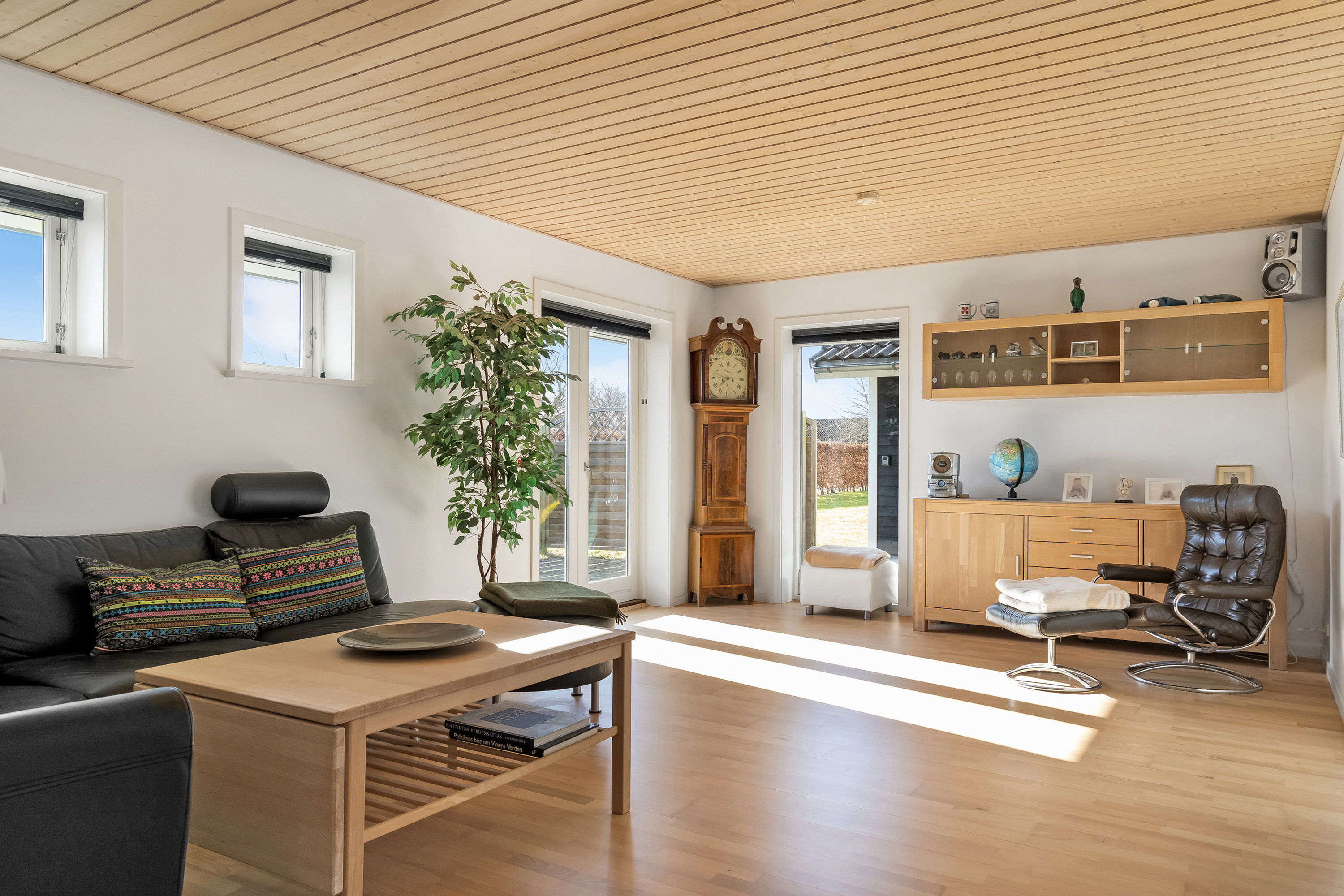 Fremhævet stue billede i fuldskærmstilstand. Billede af Lærkevej 34, 4040 Jyllinge