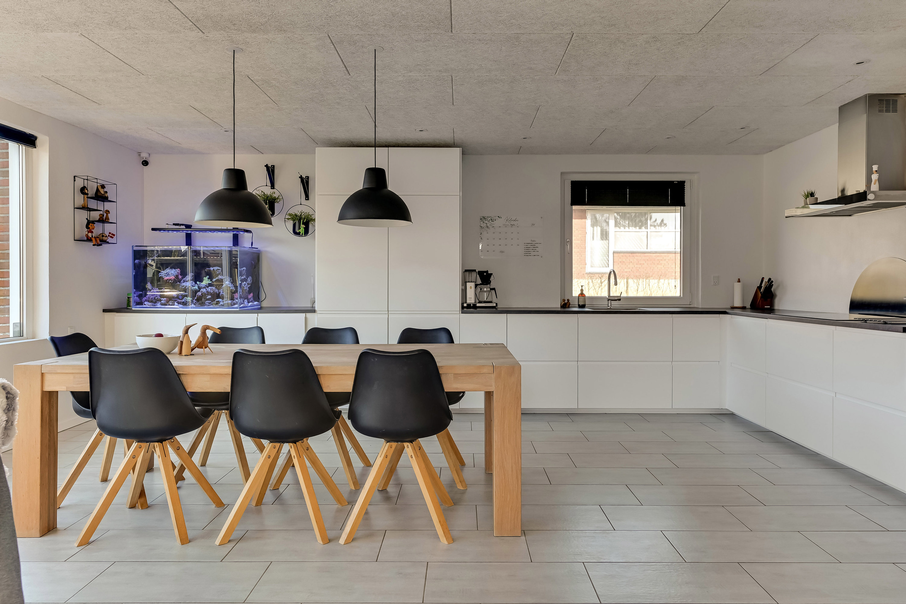 Fremhævet køkken billede i fuldskærmstilstand. Billede af Æblevej 7, 7250 Hejnsvig