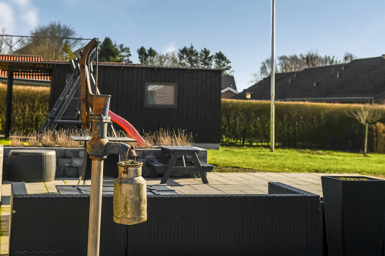 Fremhævet have billede i fuldskærmstilstand. Billede af Æblevej 7, 7250 Hejnsvig