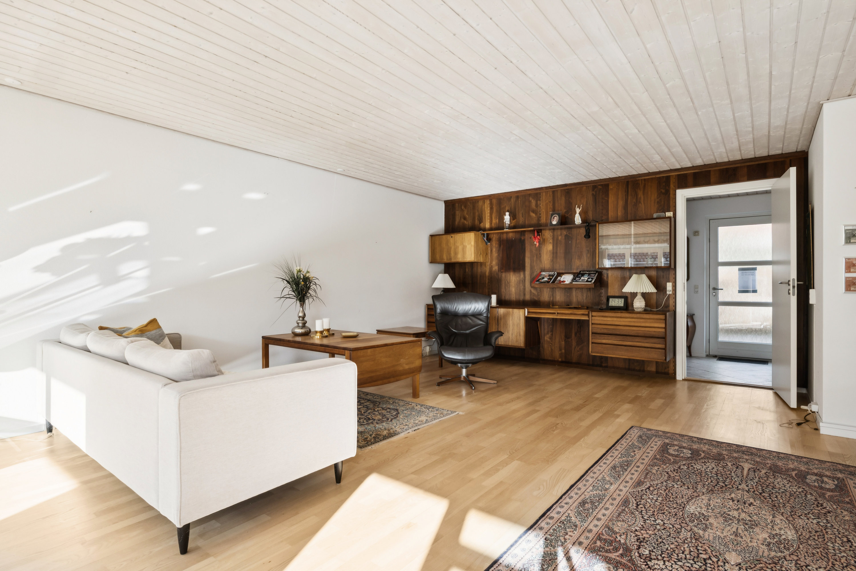 Fremhævet stue billede i fuldskærmstilstand. Billede af Porsvej 5, 2670 Greve