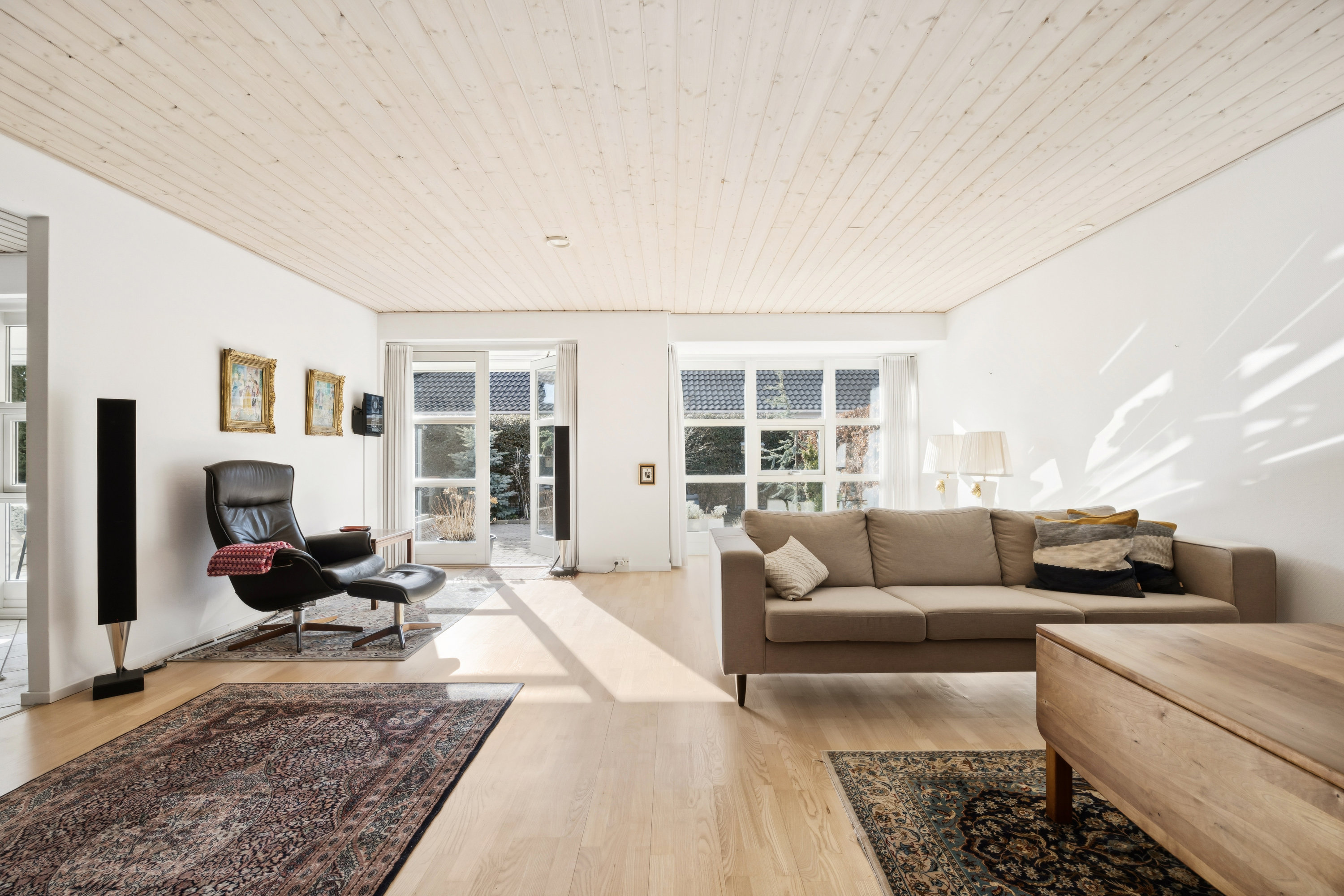 Fremhævet stue billede i fuldskærmstilstand. Billede af Porsvej 5, 2670 Greve