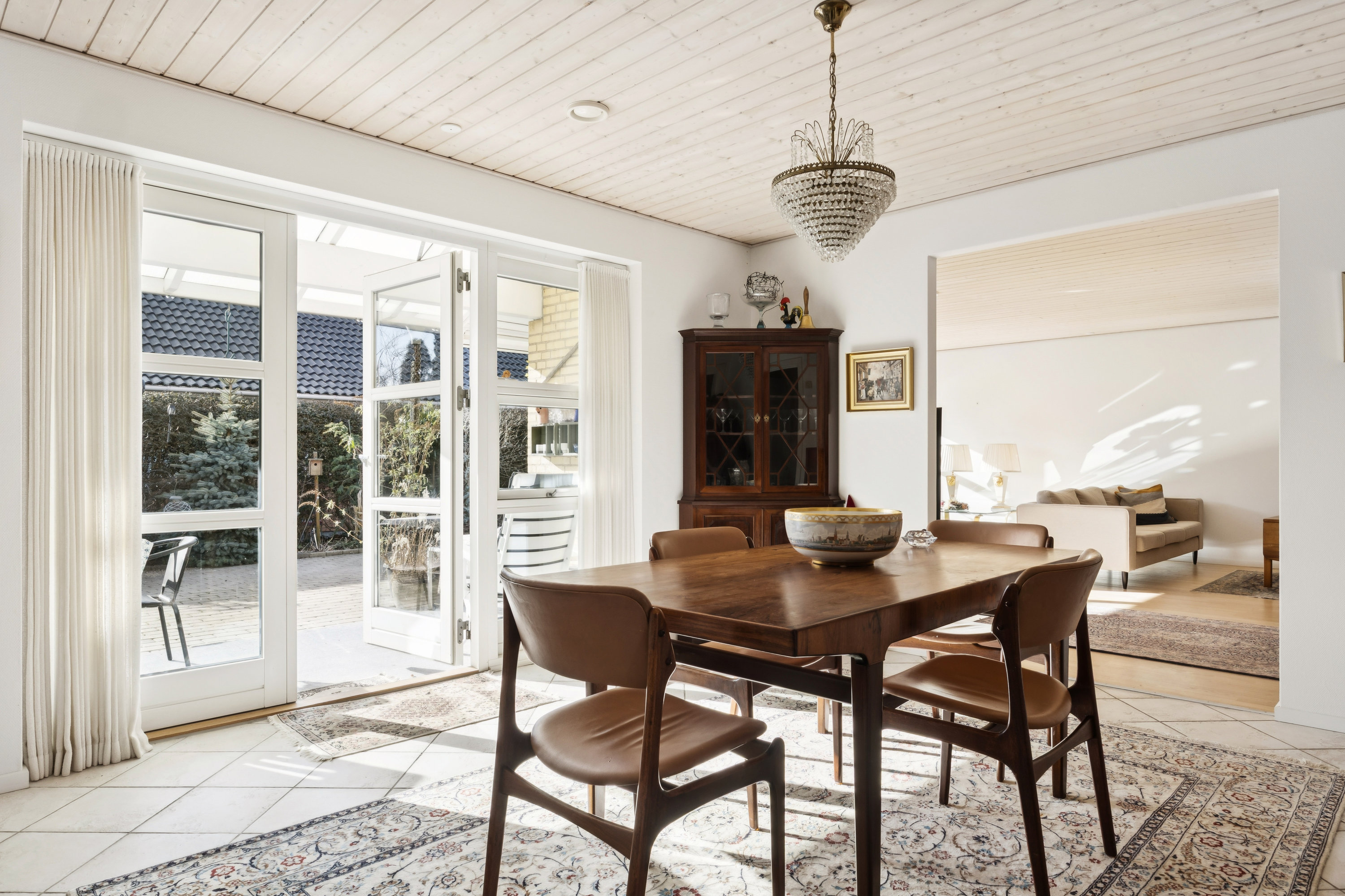 Fremhævet stue billede i fuldskærmstilstand. Billede af Porsvej 5, 2670 Greve