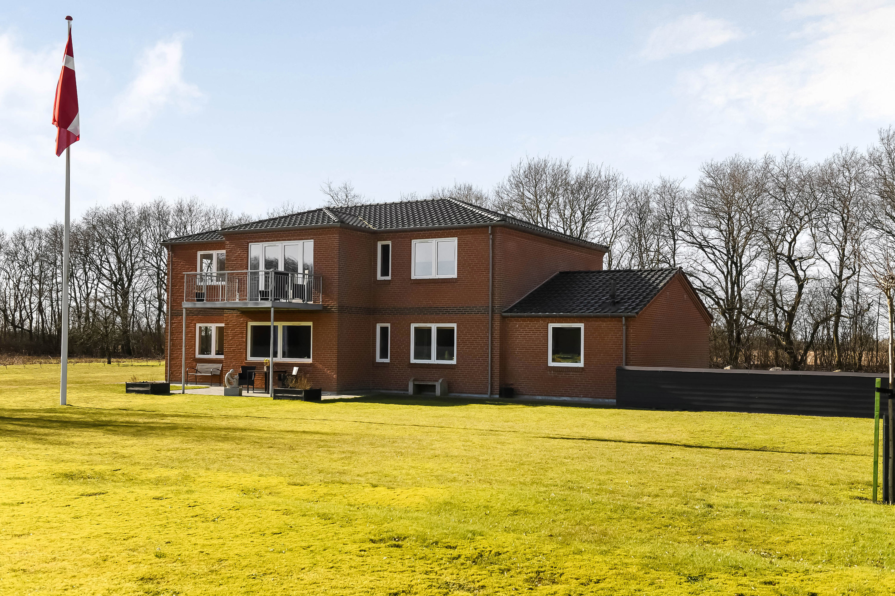 Fremhævet ejendommen billede i fuldskærmstilstand. Billede af Nørremarksvej 9, Krogager Mk, 7200 Grindsted