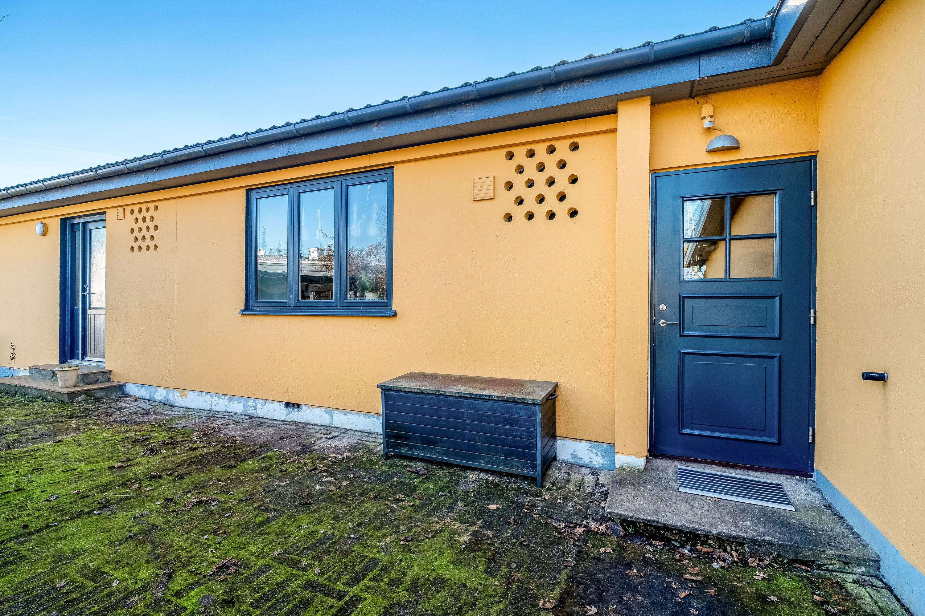 Fremhævet facade billede i fuldskærmstilstand. Billede af Lyngevej 10, Uvelse, 3550 Slangerup