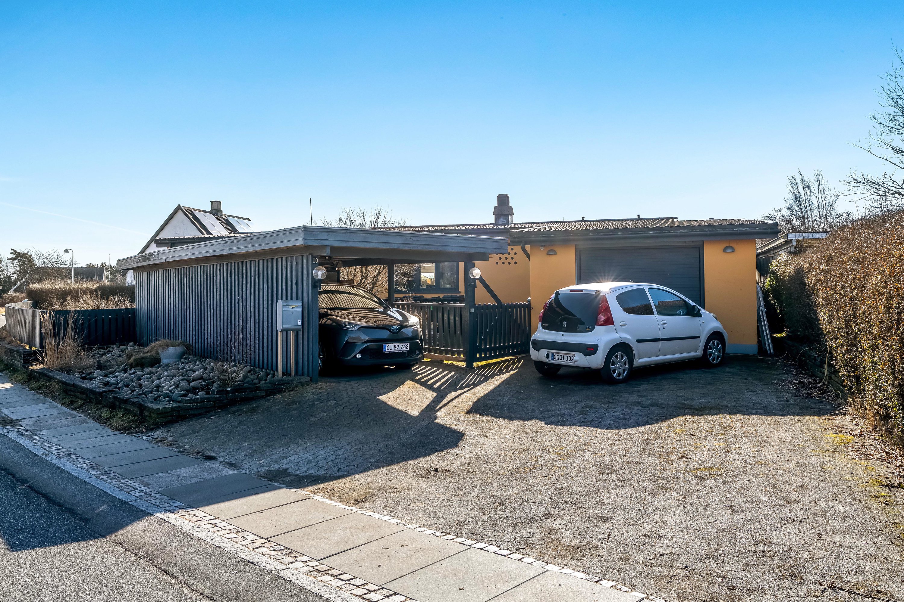 Fremhævet facade billede i fuldskærmstilstand. Billede af Lyngevej 10, Uvelse, 3550 Slangerup