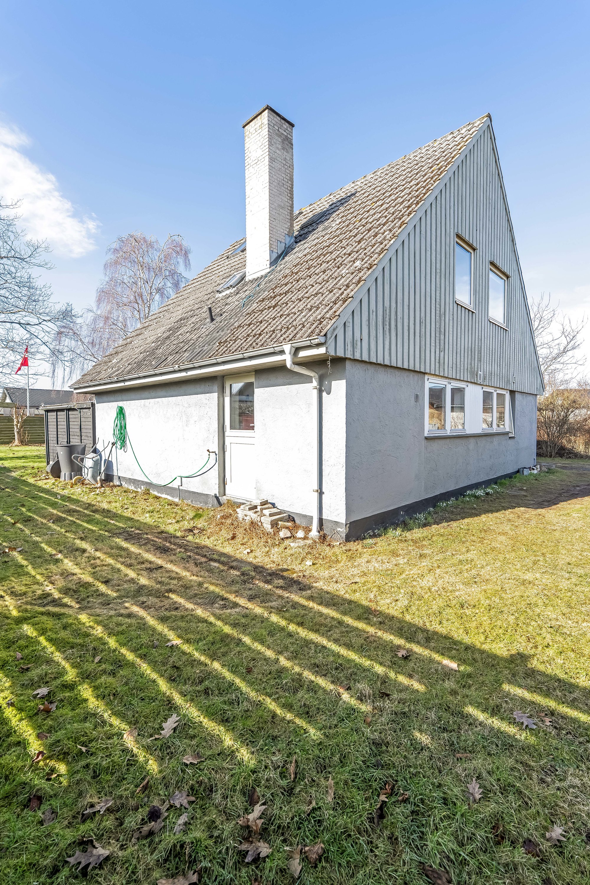 Fremhævet facade billede i fuldskærmstilstand. Billede af Kurreholmvej 12, 3330 Gørløse