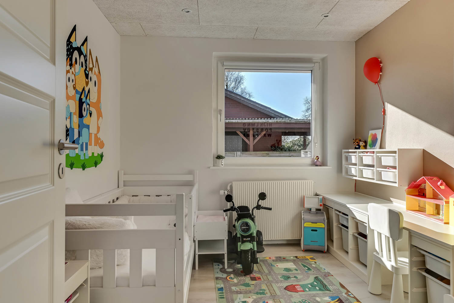 Fremhævet værelse billede i fuldskærmstilstand. Billede af Æblevej 7, 7250 Hejnsvig