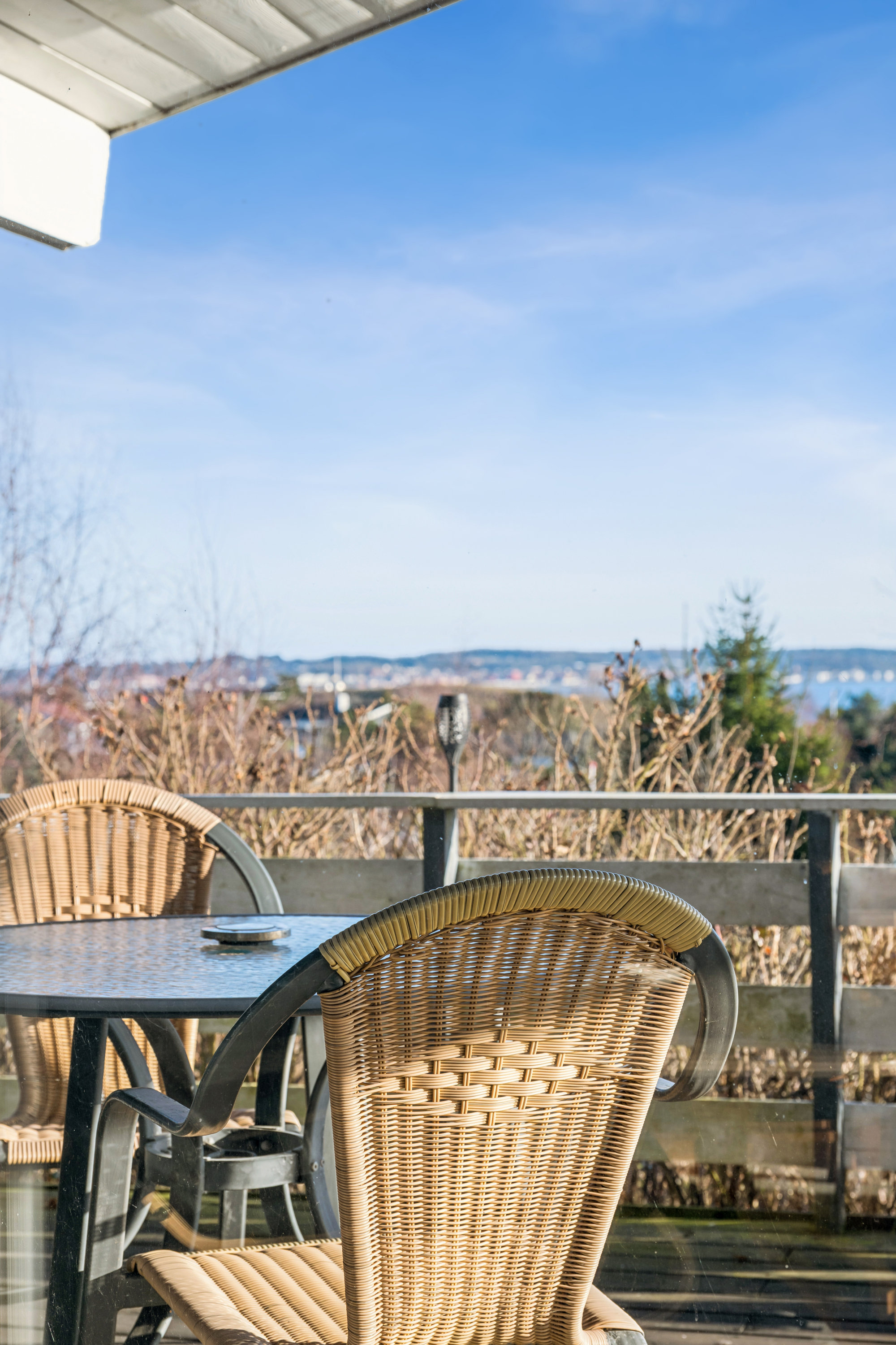 Fremhævet terrasse billede i fuldskærmstilstand. Billede af Tjørnevej 7, Handrup, 8400 Ebeltoft