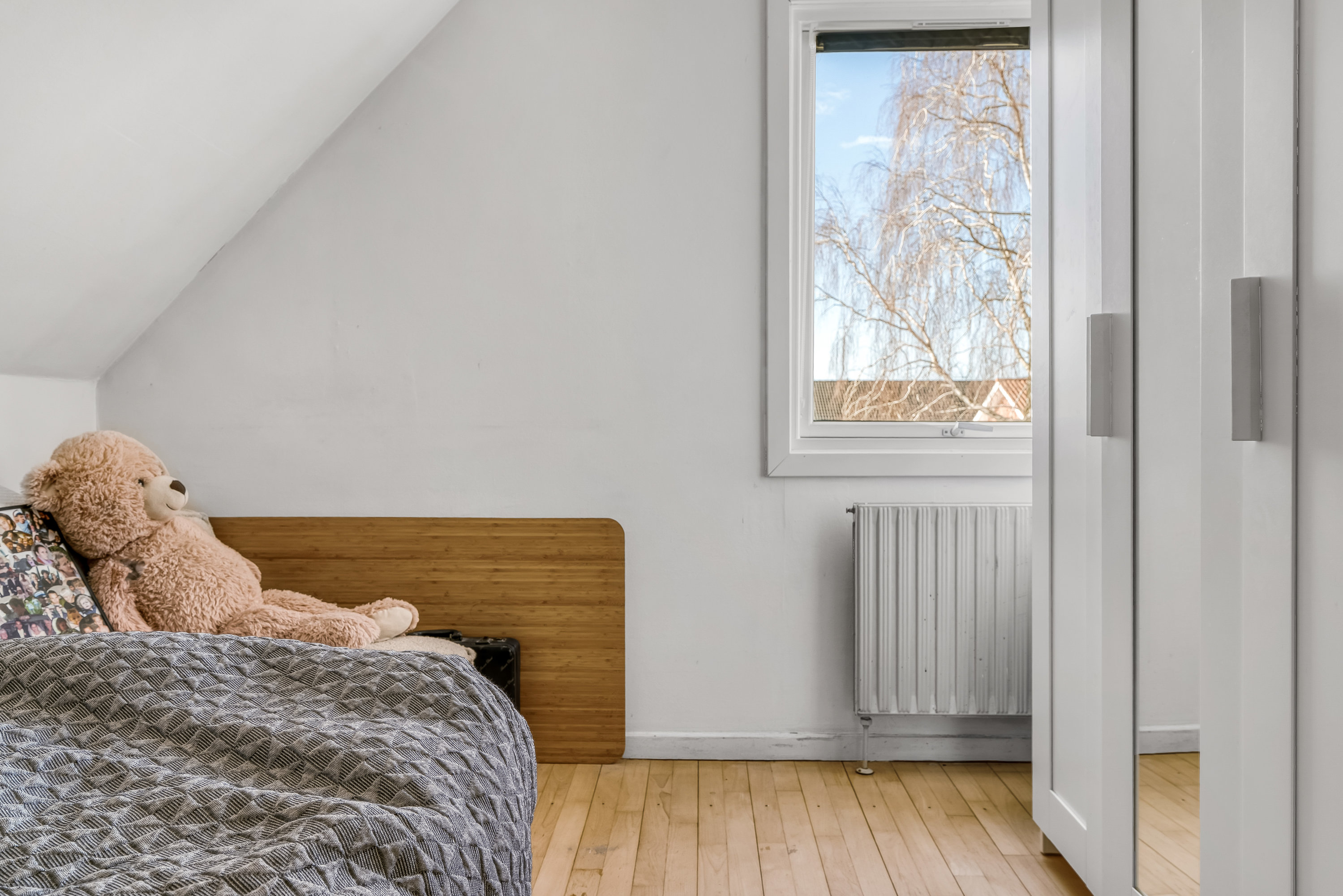 Fremhævet soveværelse billede i fuldskærmstilstand. Billede af Kurreholmvej 12, 3330 Gørløse