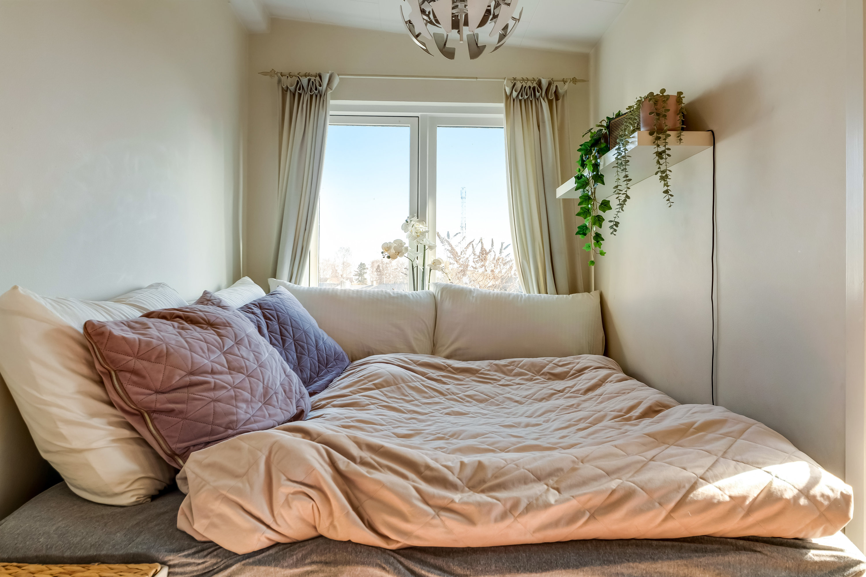 Fremhævet soveværelse billede i fuldskærmstilstand. Billede af Lyngevej 10, Uvelse, 3550 Slangerup