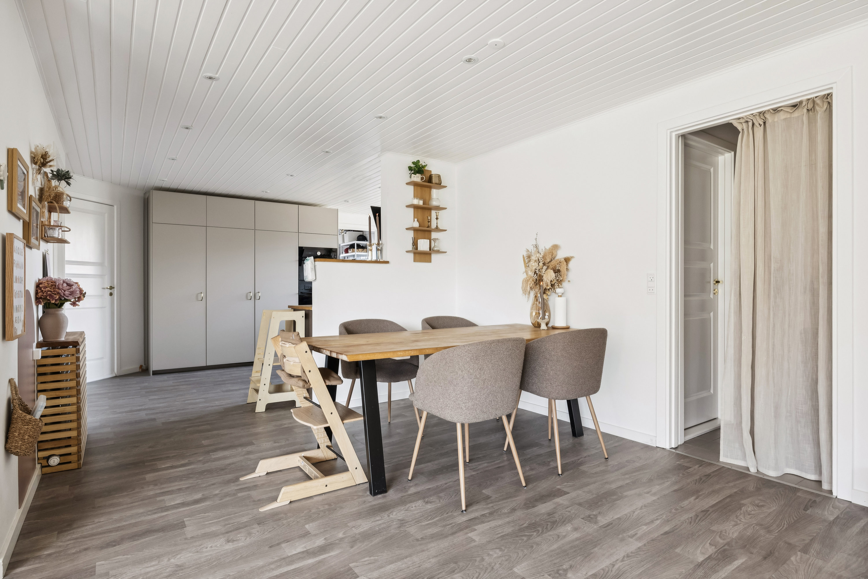 Fremhævet alrum billede i fuldskærmstilstand. Billede af Hovgårdsparken 135, 2670 Greve