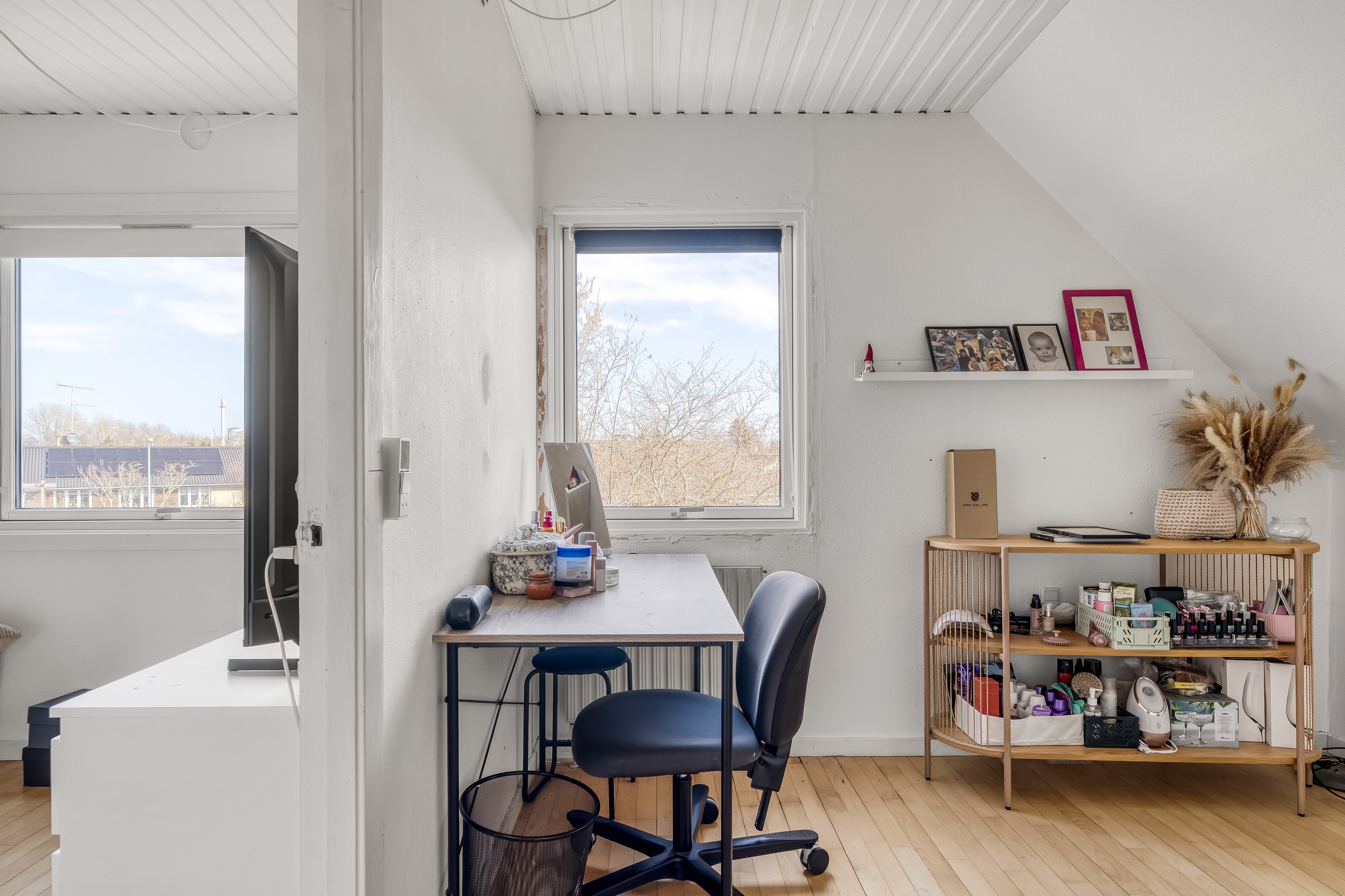 Fremhævet værelse billede i fuldskærmstilstand. Billede af Kurreholmvej 12, 3330 Gørløse