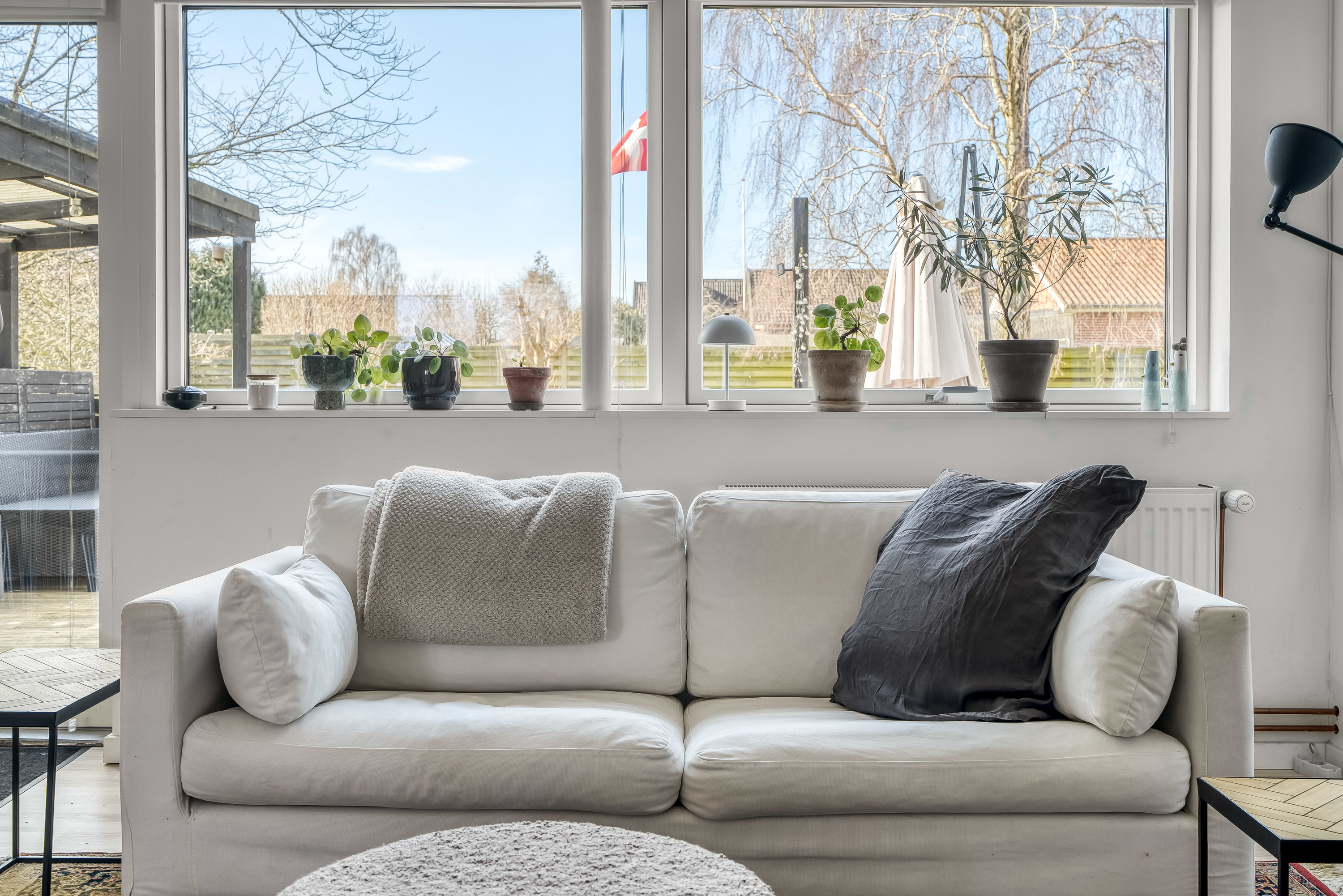 Fremhævet stue billede i fuldskærmstilstand. Billede af Kurreholmvej 12, 3330 Gørløse