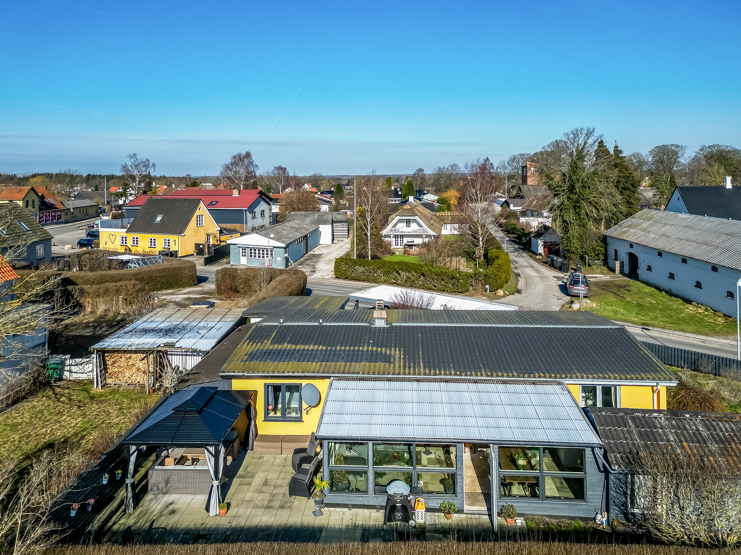 Fremhævet facade billede i fuldskærmstilstand. Billede af Lyngevej 10, Uvelse, 3550 Slangerup