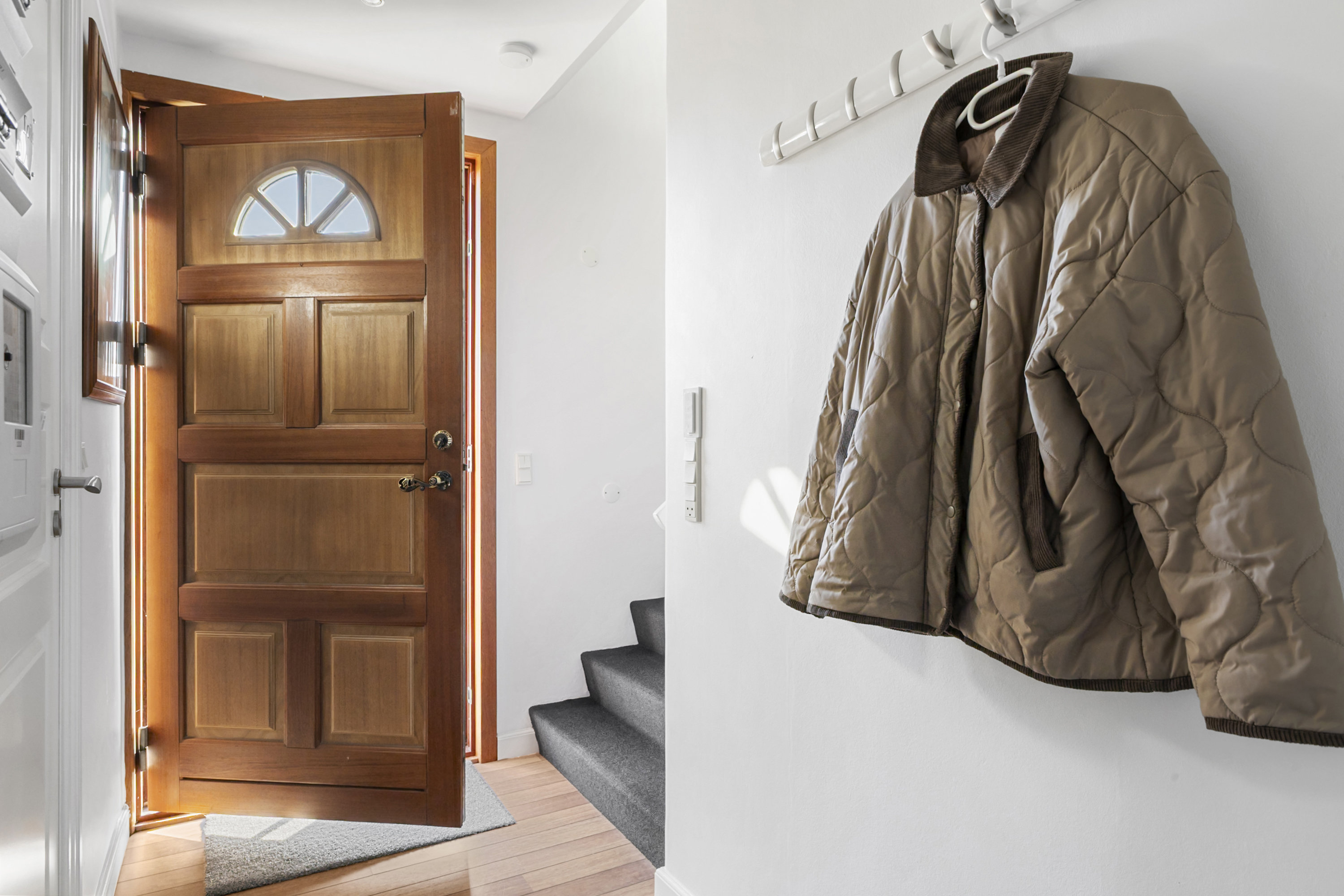 Fremhævet entré billede i fuldskærmstilstand. Billede af Mariesvej 17, 7000 Fredericia