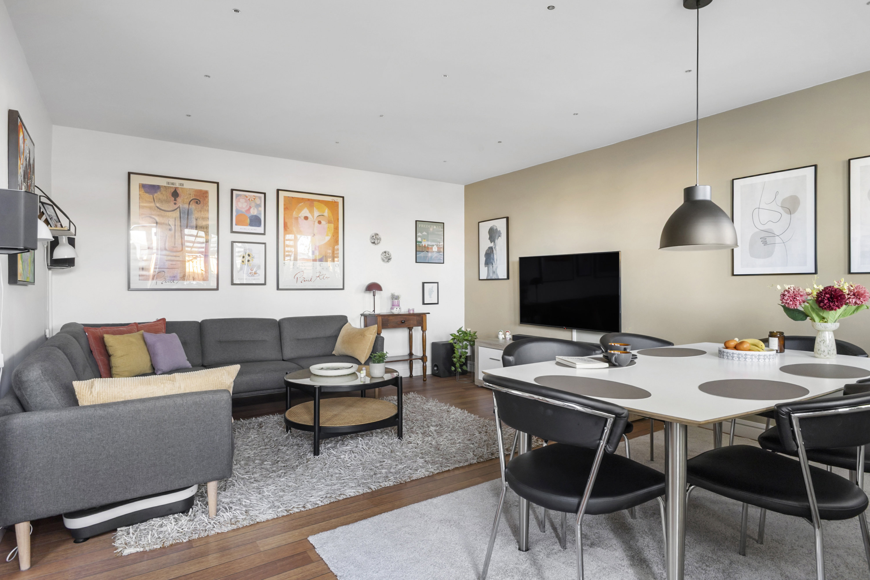 Fremhævet stue billede i fuldskærmstilstand. Billede af Mariesvej 17, 7000 Fredericia