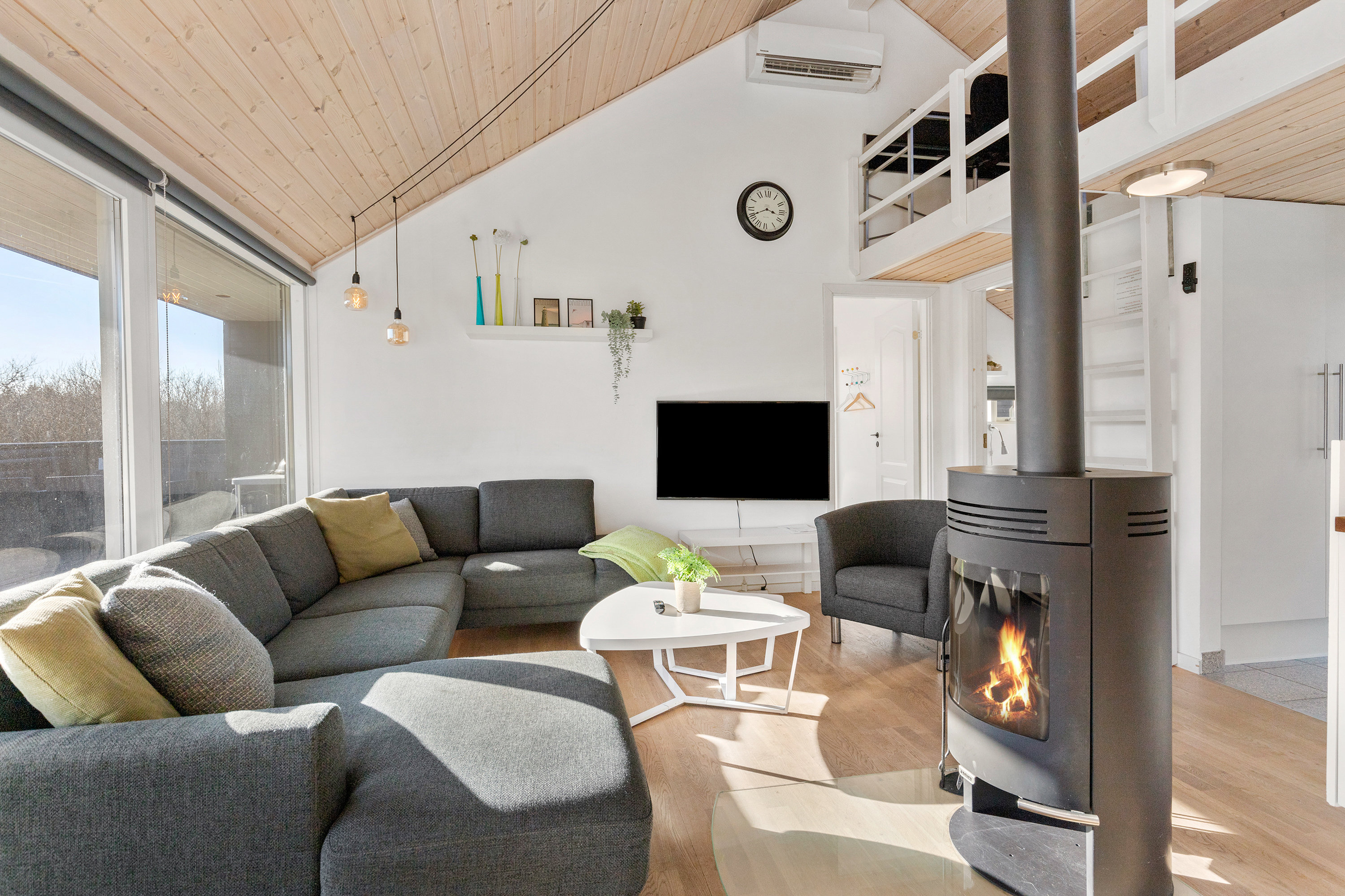 Fremhævet stue billede i fuldskærmstilstand. Billede af Kronvildtvej 156, Krogen, 9460 Brovst