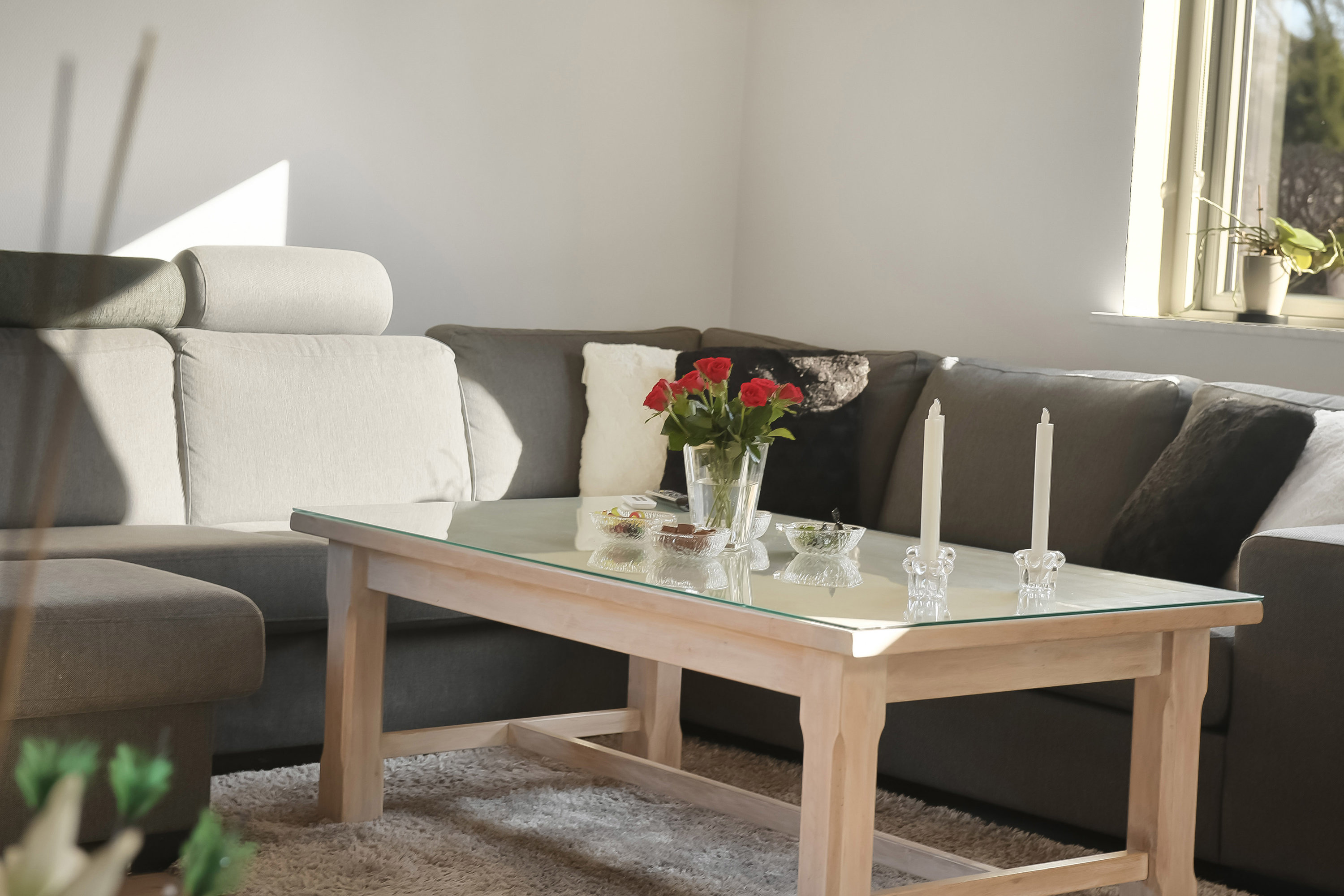 Fremhævet stue billede i fuldskærmstilstand. Billede af Egevej 4, 7260 Sønder Omme