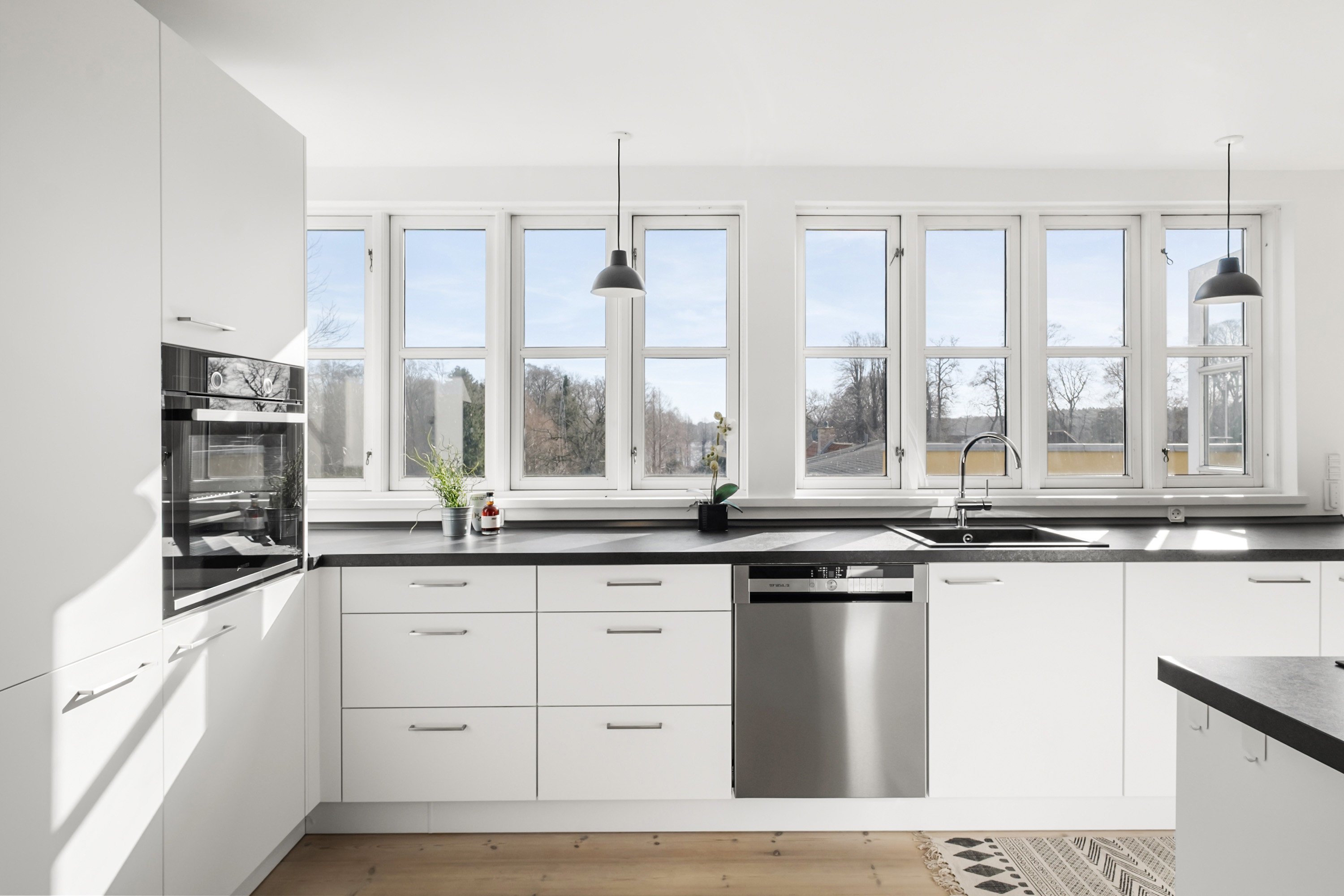 Fremhævet køkken billede i fuldskærmstilstand. Billede af Farum Hovedgade 71A, st.. tv., 3520 Farum