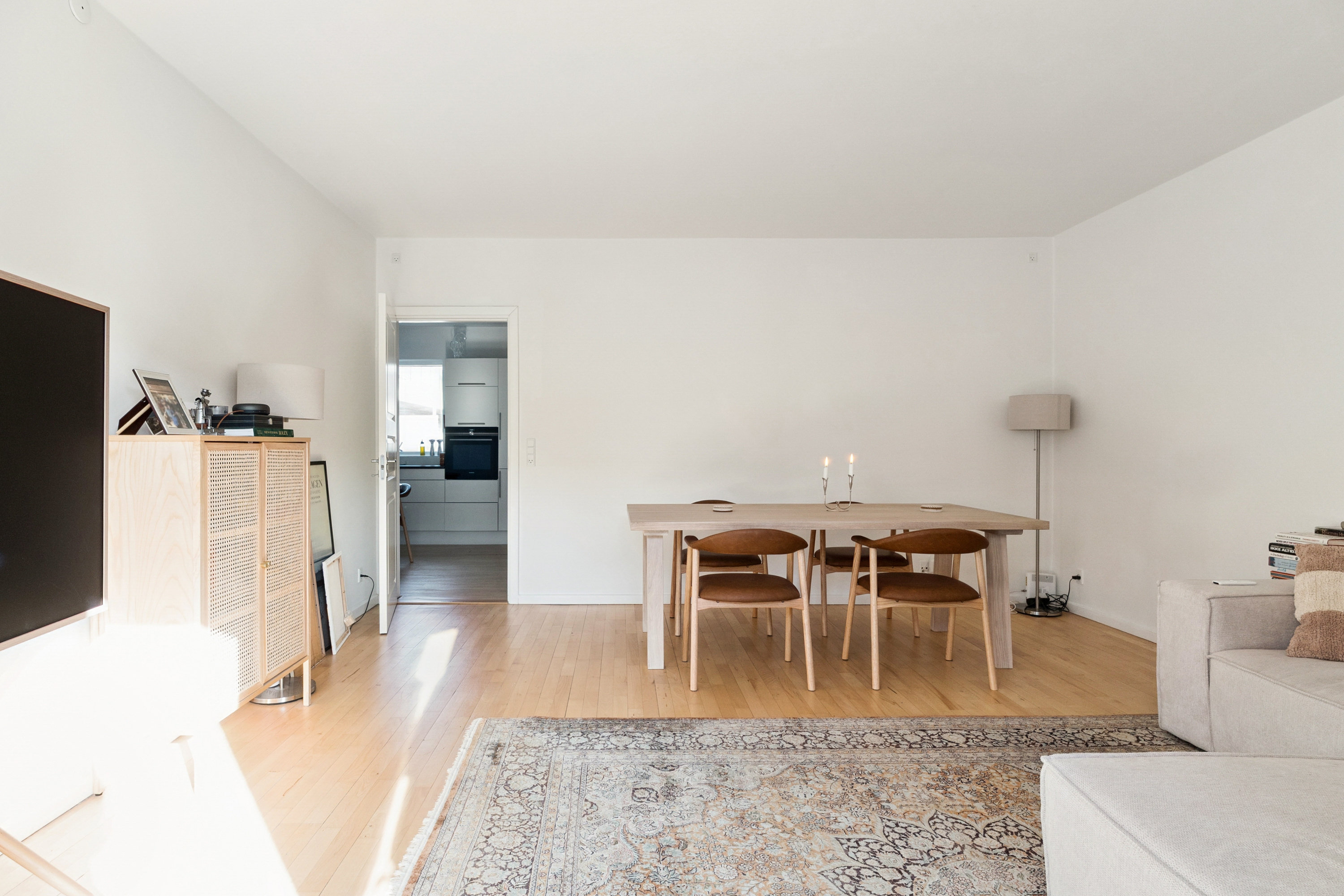 Fremhævet stue billede i fuldskærmstilstand. Billede af Halsskovgade 2, 4. 402., 2100 København Ø