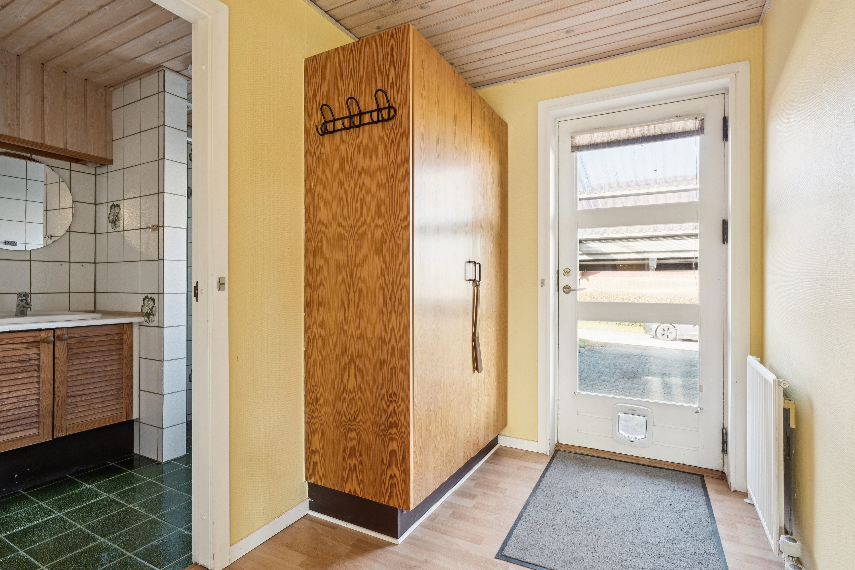 Fremhævet gang billede i fuldskærmstilstand. Billede af Gartnervangen 12B, 9240 Nibe