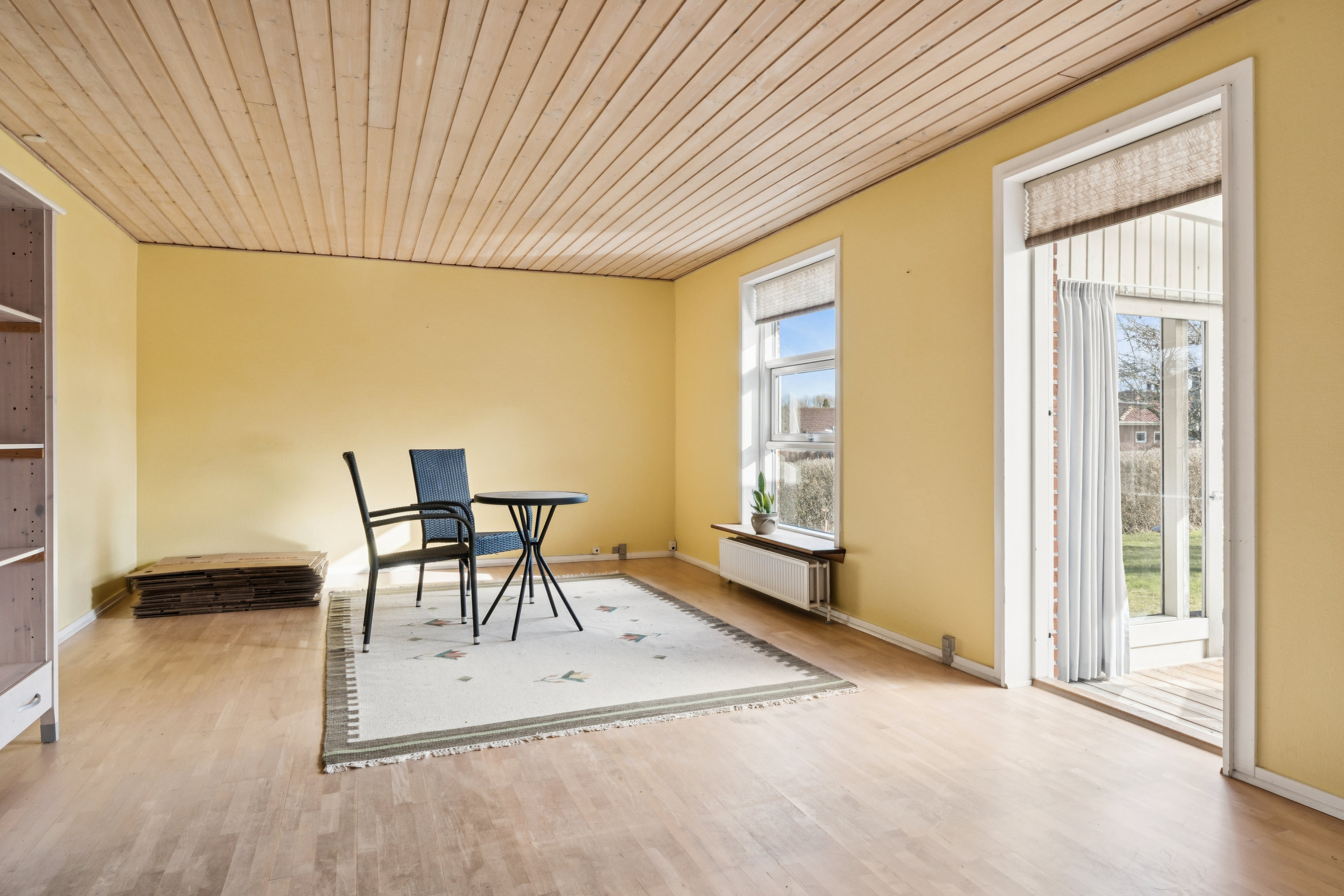 Fremhævet stue billede i fuldskærmstilstand. Billede af Gartnervangen 12B, 9240 Nibe