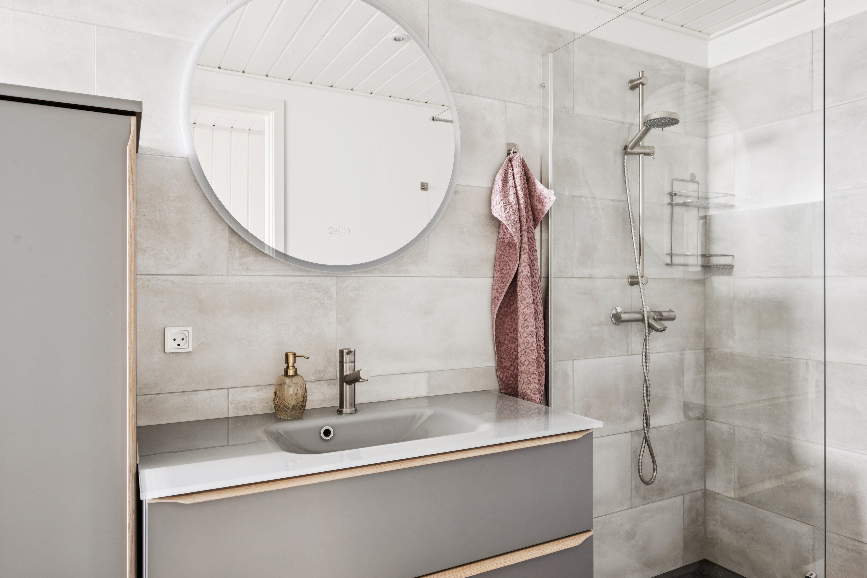 Fremhævet badeværelse billede i fuldskærmstilstand. Billede af Øreflippen 59, Øer Strand, 8400 Ebeltoft