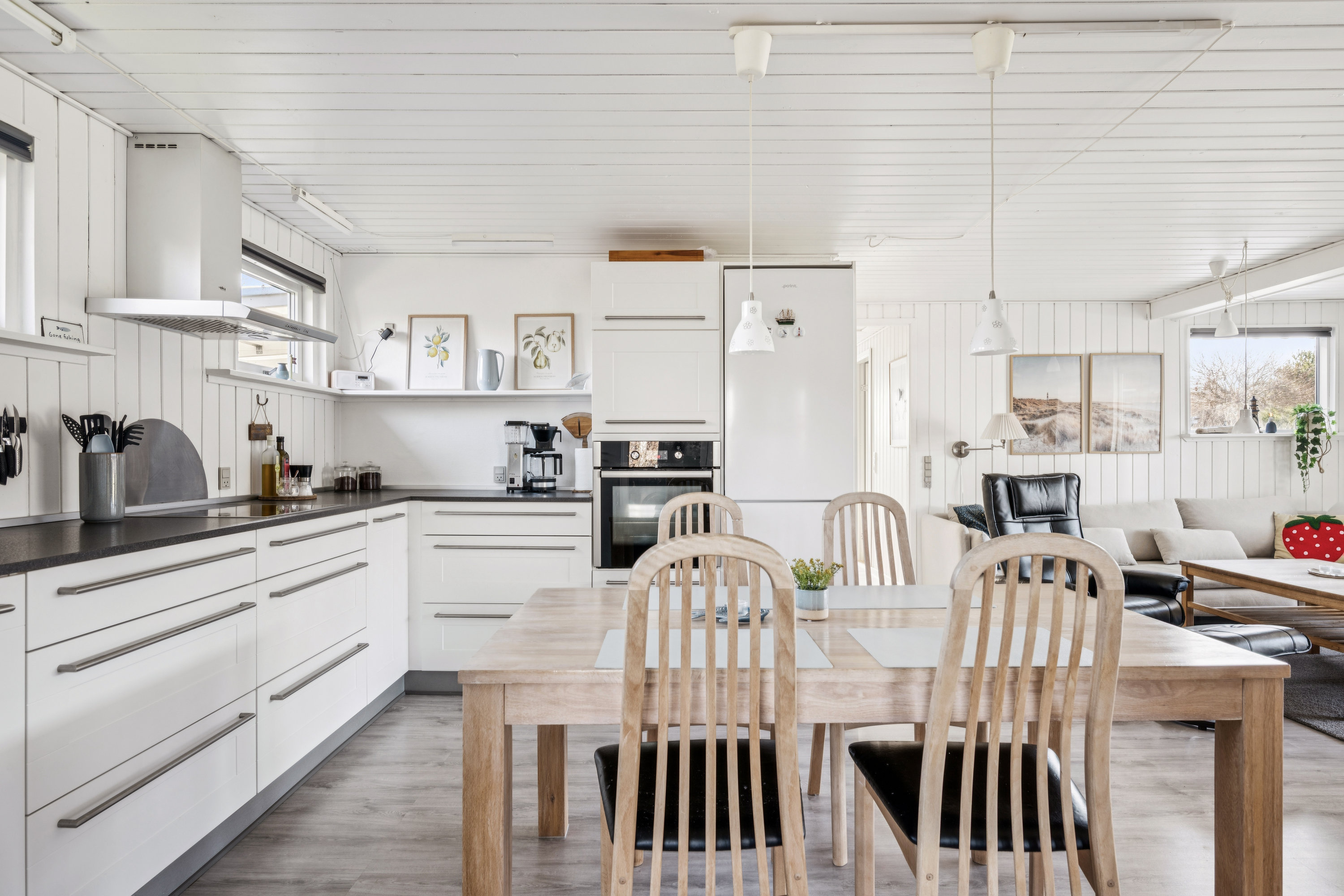 Fremhævet køkken billede i fuldskærmstilstand. Billede af Øreflippen 59, Øer Strand, 8400 Ebeltoft