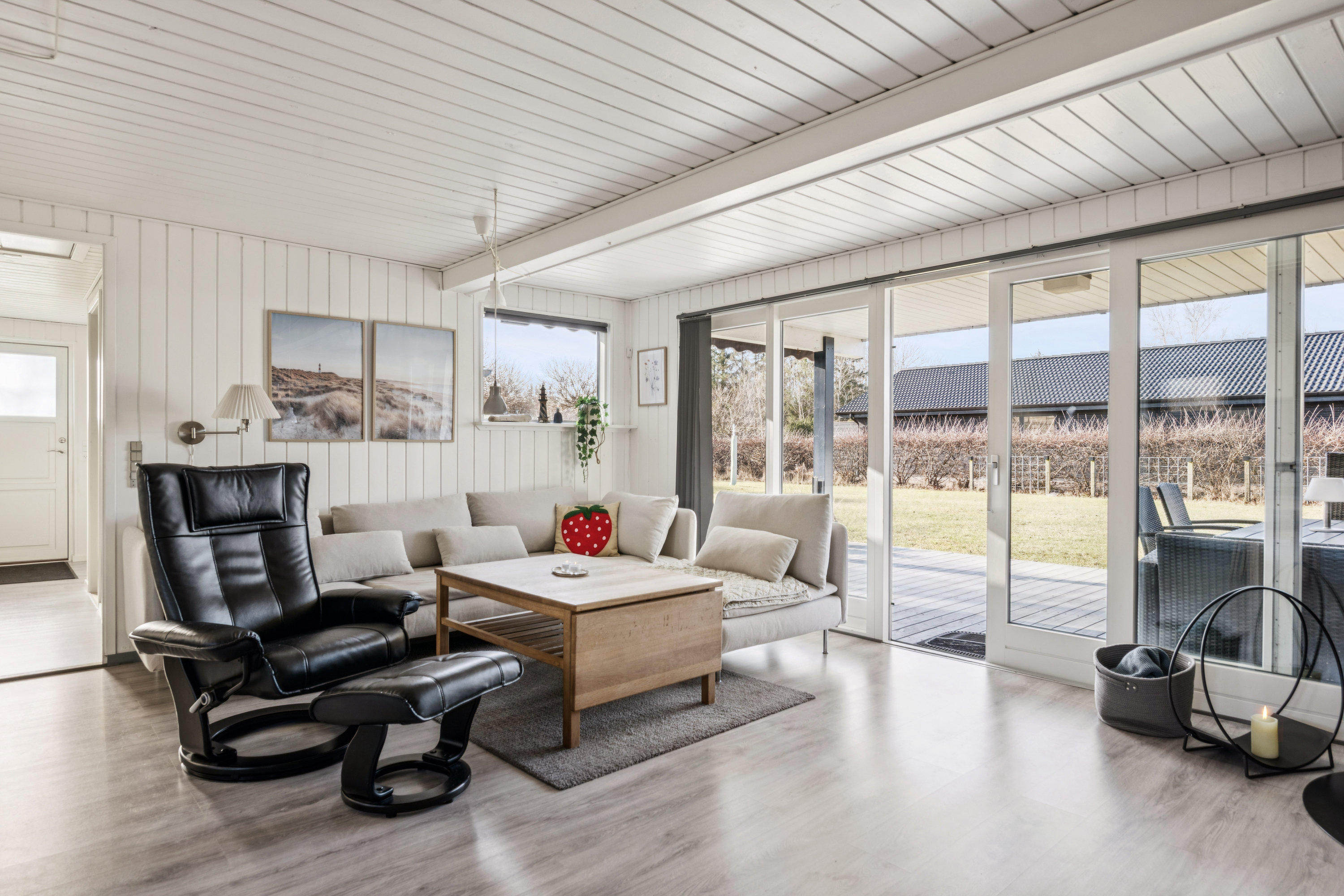 Fremhævet stue billede i fuldskærmstilstand. Billede af Øreflippen 59, Øer Strand, 8400 Ebeltoft