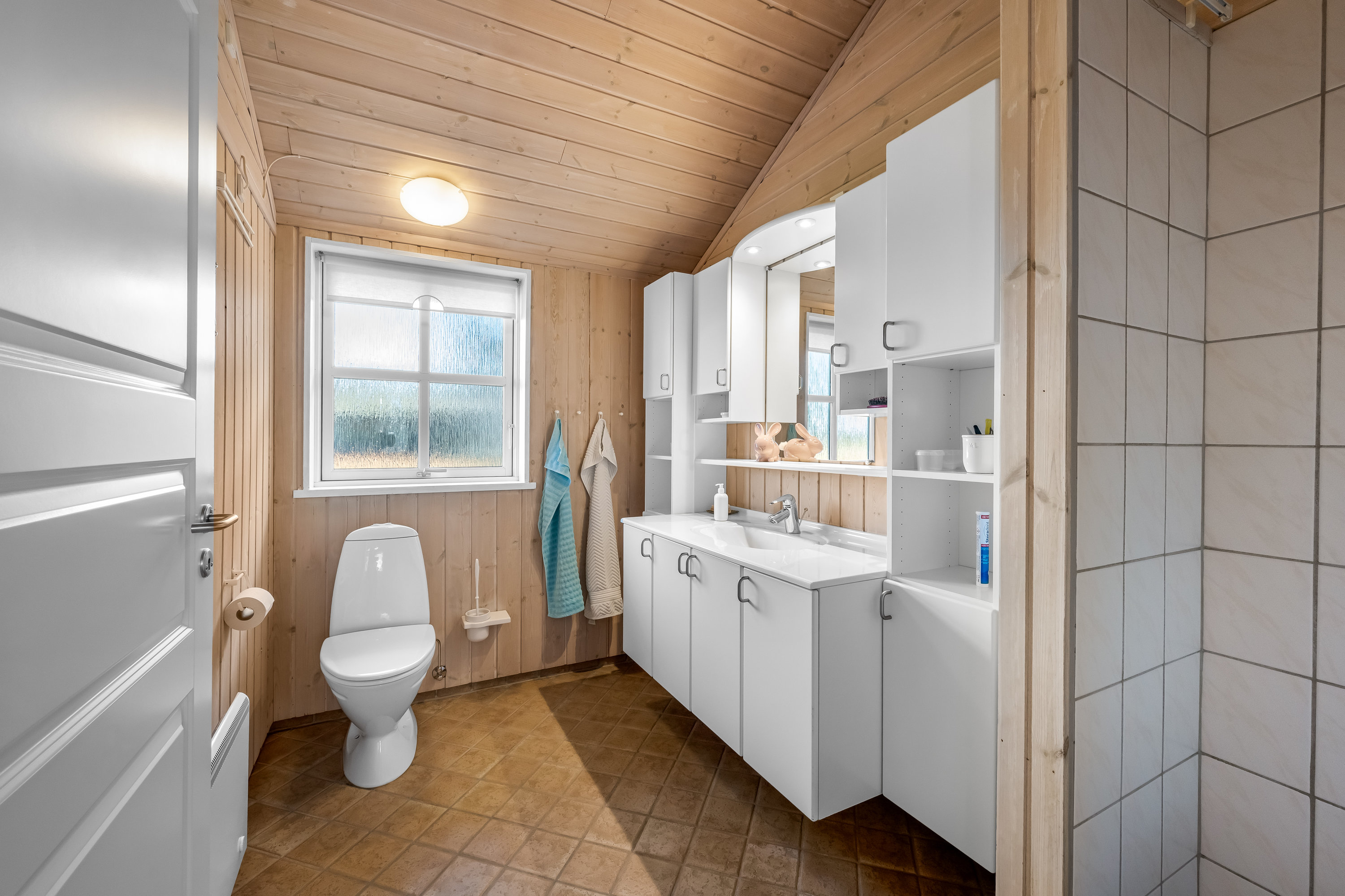 Fremhævet badeværelse billede i fuldskærmstilstand. Billede af Ø Smedegårdvej 12, 6900 Skjern