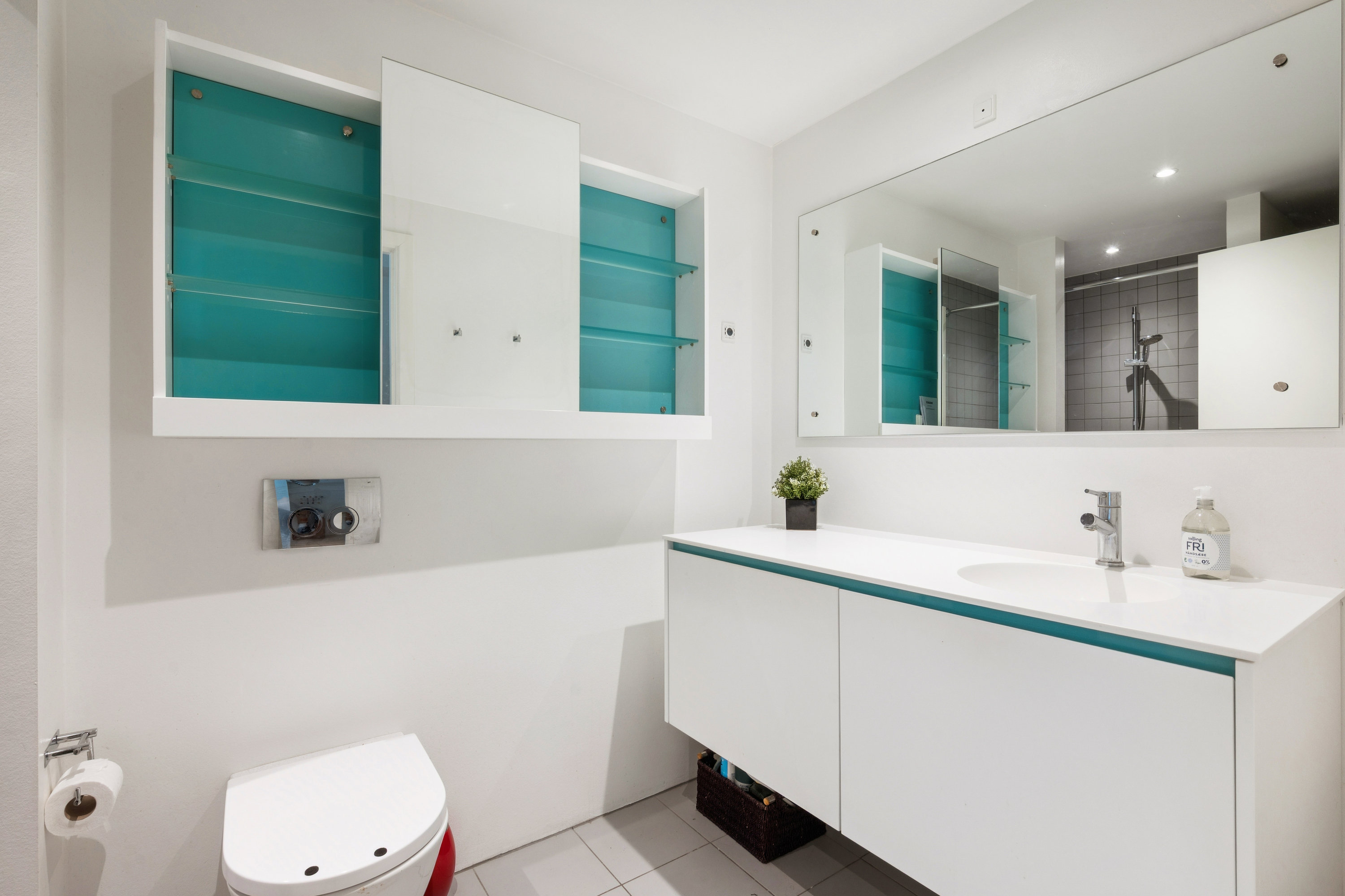 Fremhævet badeværelse billede i fuldskærmstilstand. Billede af Helga Pedersens Gade 9, 5. 4., 8000 Aarhus C