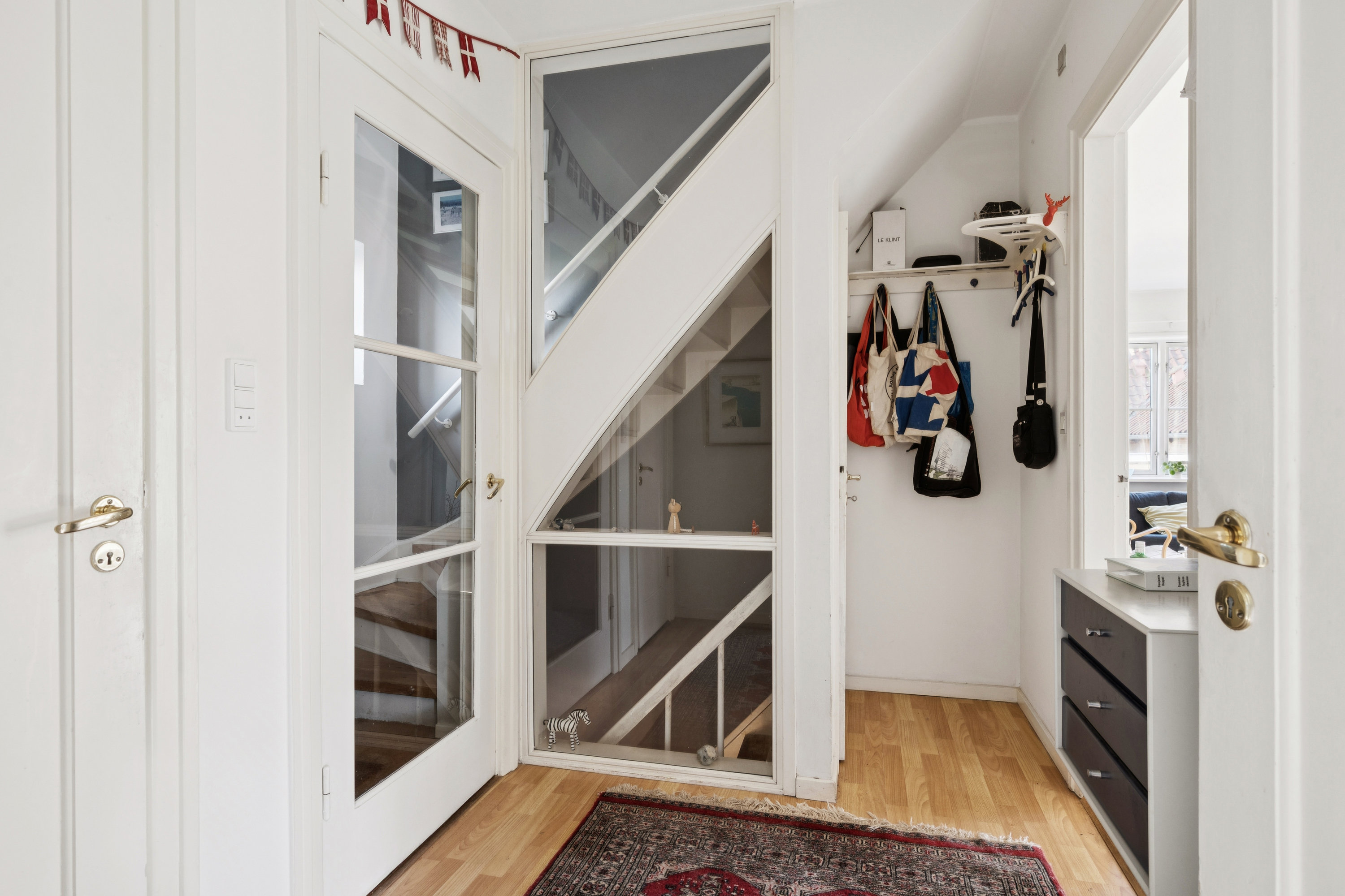 Fremhævet entré billede i fuldskærmstilstand. Billede af Solbakken 33, 8240 Risskov