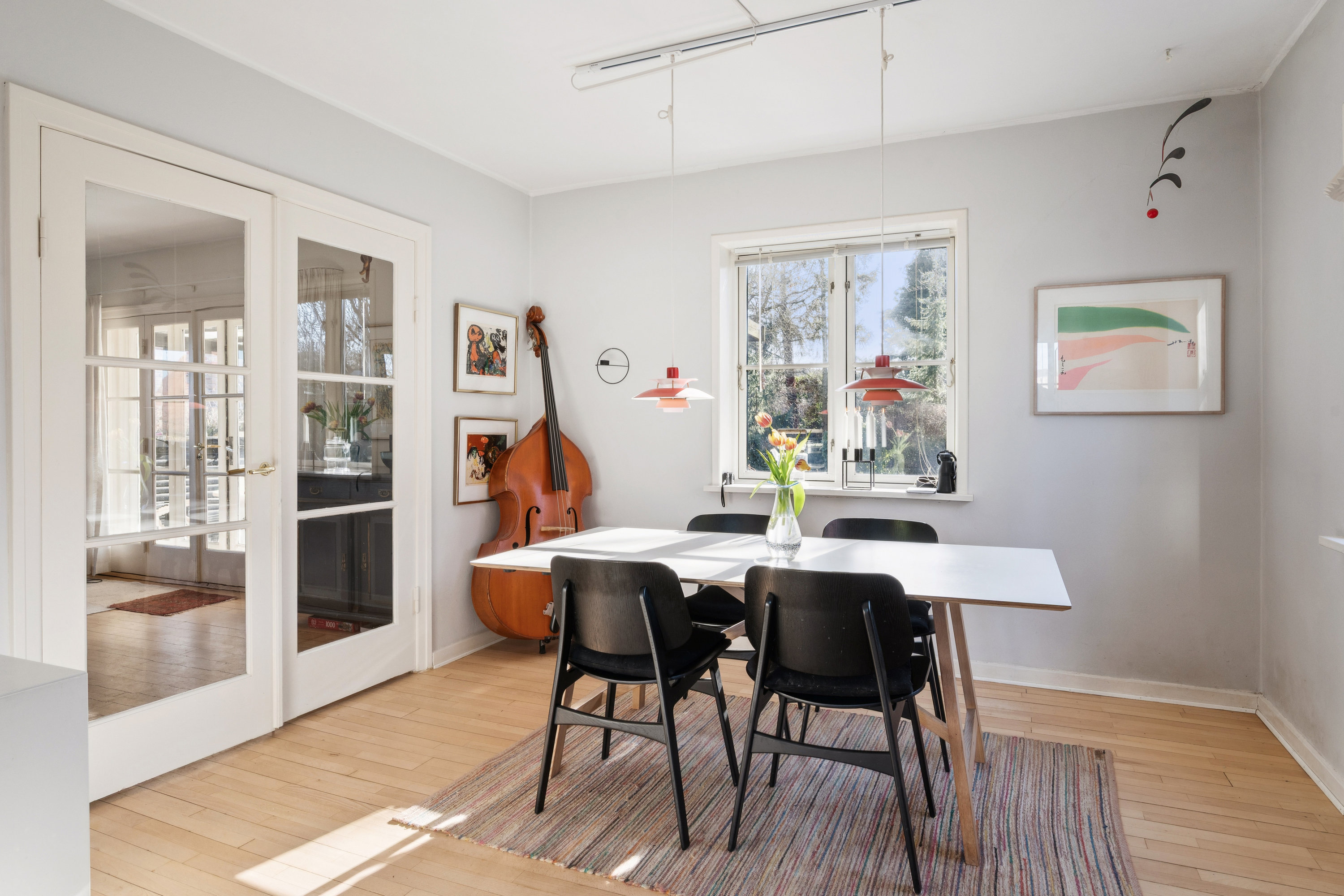 Fremhævet stue billede i fuldskærmstilstand. Billede af Solbakken 33, 8240 Risskov