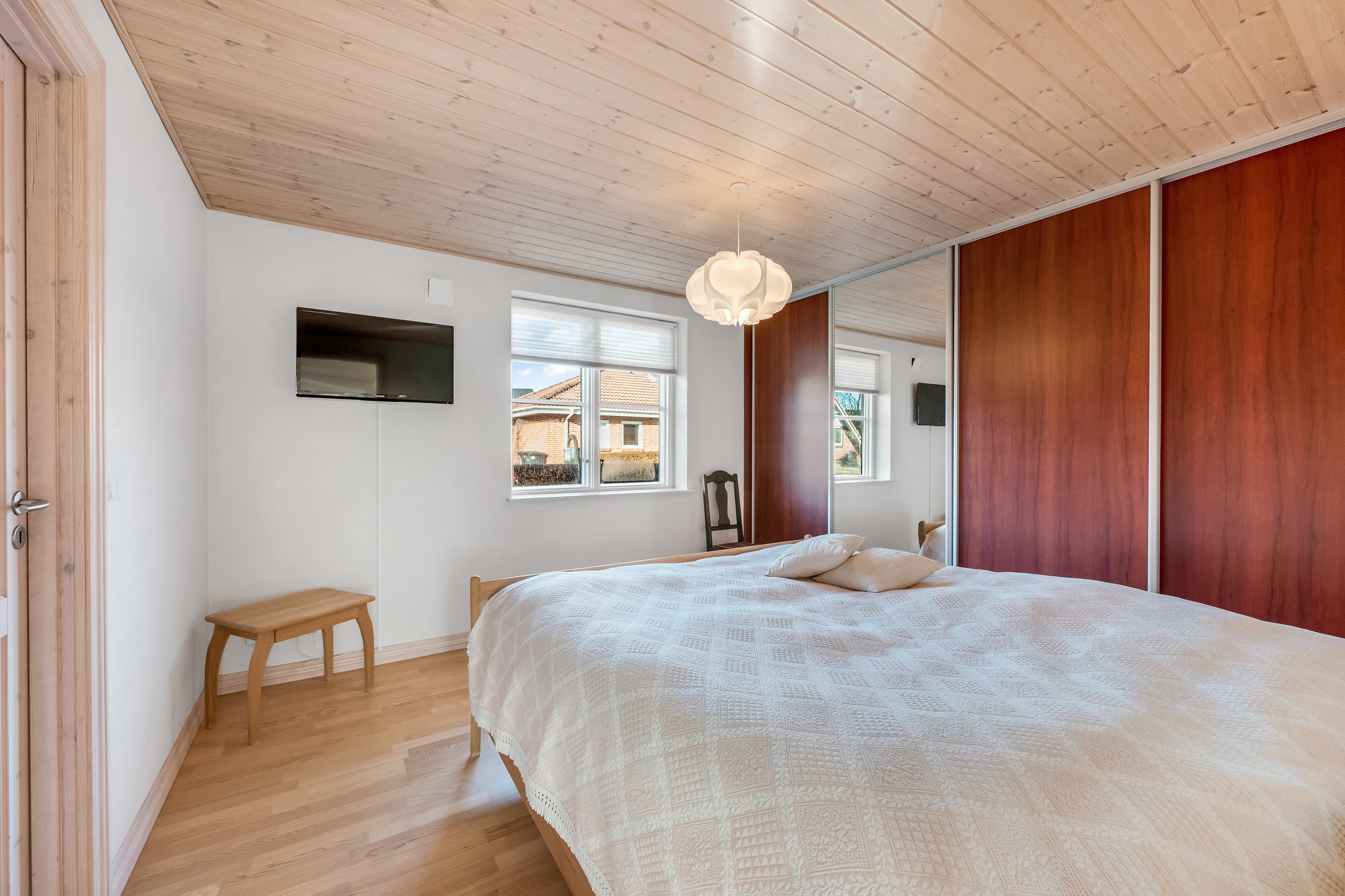 Fremhævet soveværelse billede i fuldskærmstilstand. Billede af Vindrosen 4, 6920 Videbæk