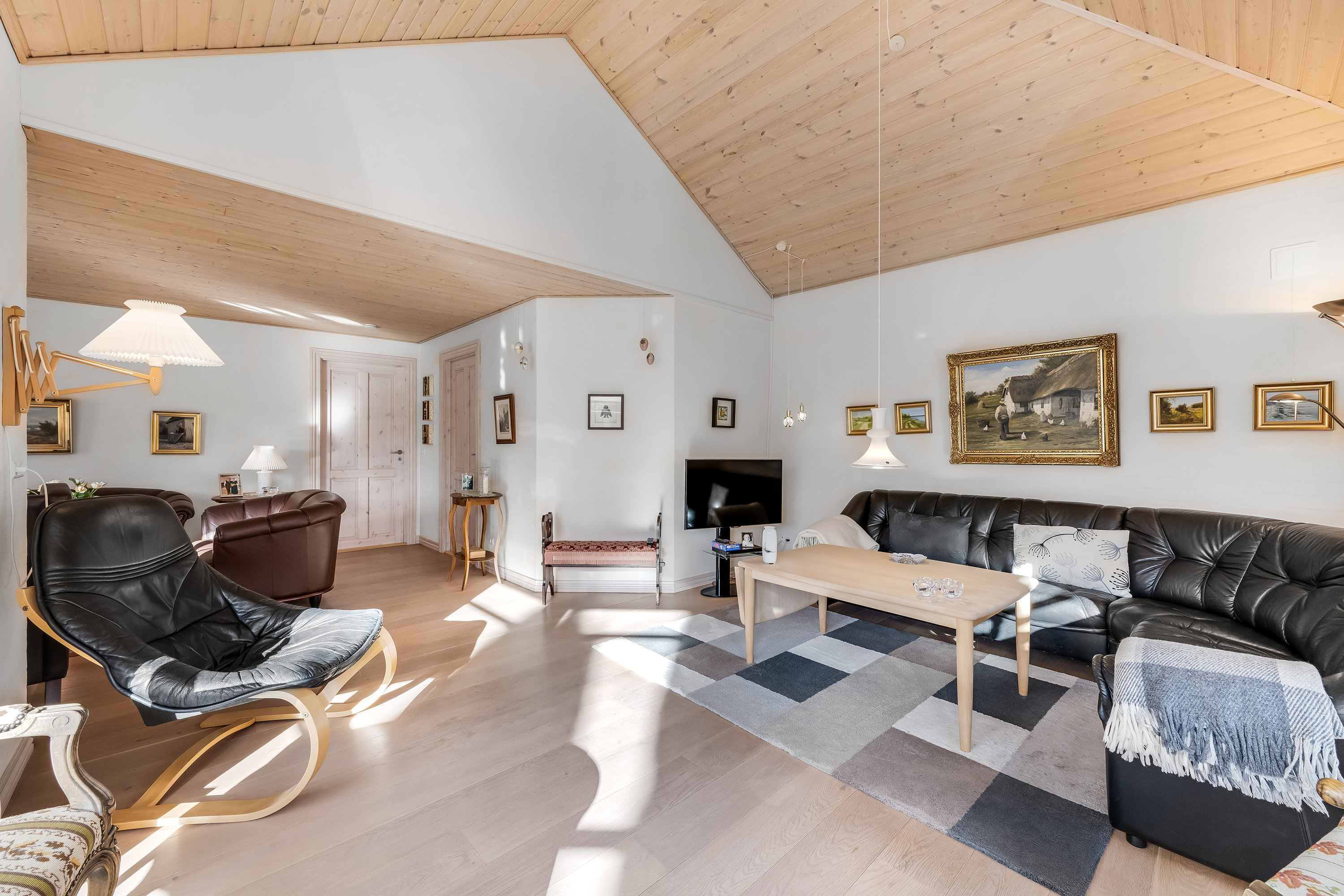 Fremhævet stue billede i fuldskærmstilstand. Billede af Vindrosen 4, 6920 Videbæk