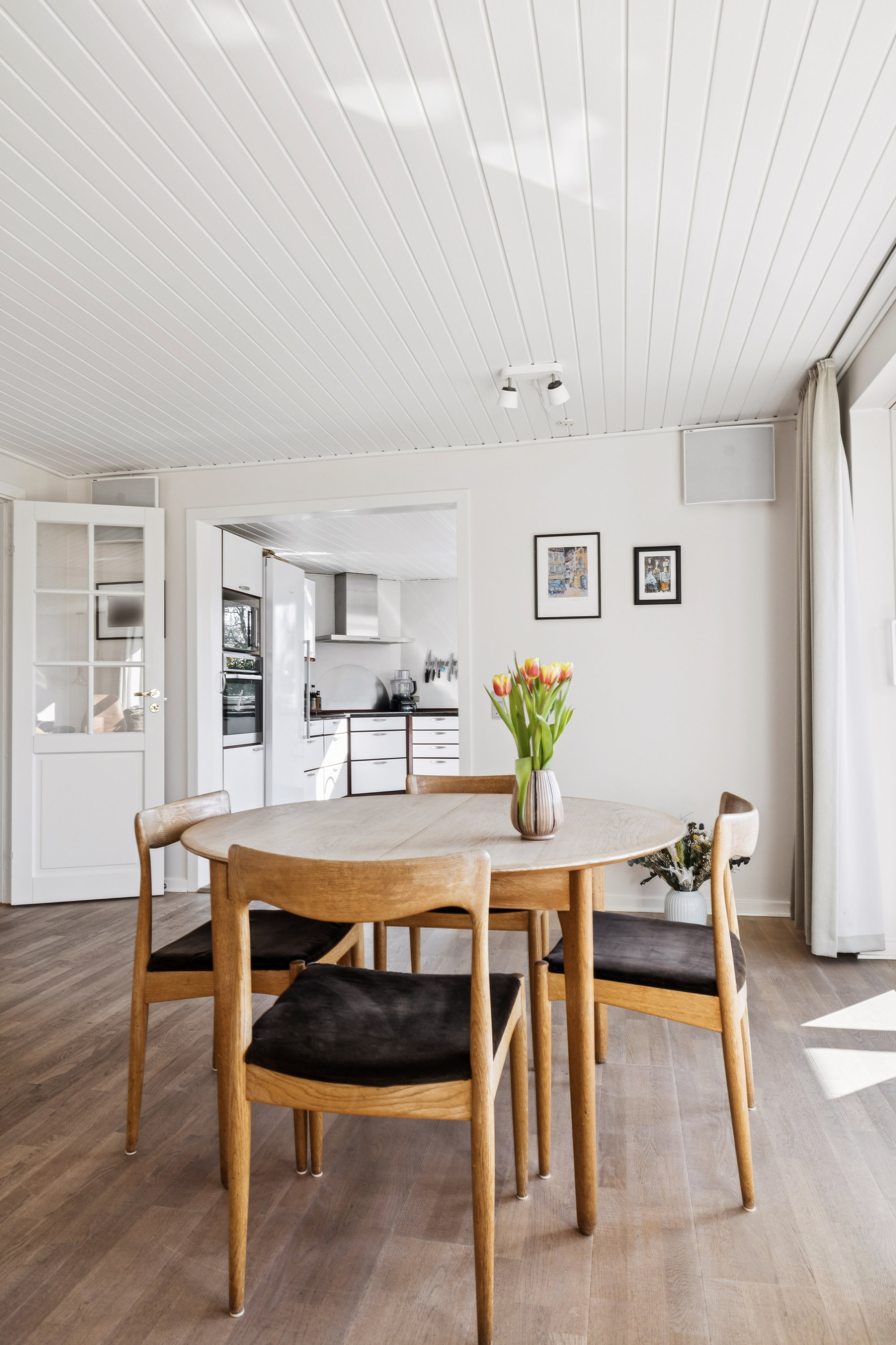 Fremhævet stue billede i fuldskærmstilstand. Billede af Tjurvej 6, 8410 Rønde