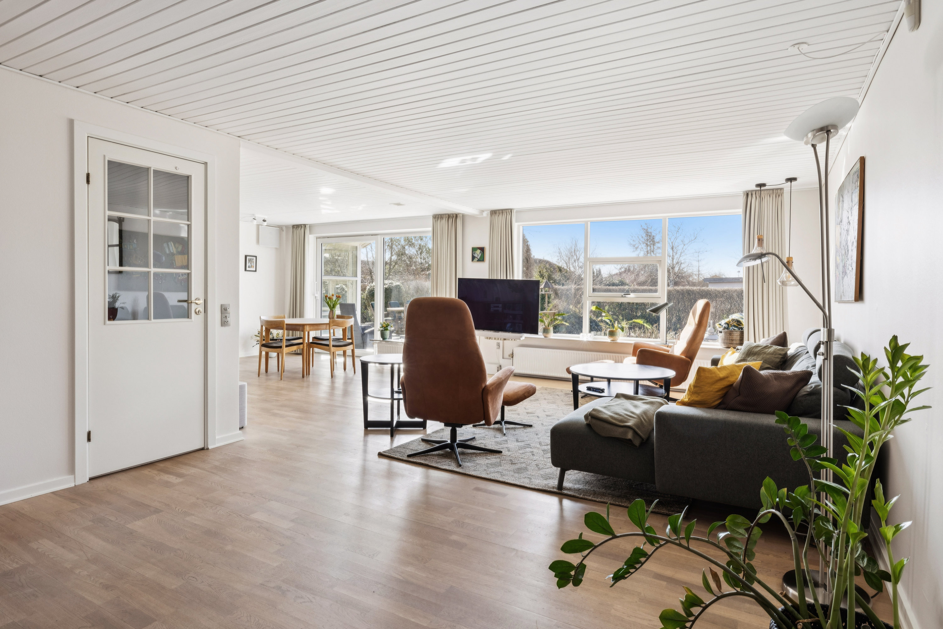 Fremhævet stue billede i fuldskærmstilstand. Billede af Tjurvej 6, 8410 Rønde