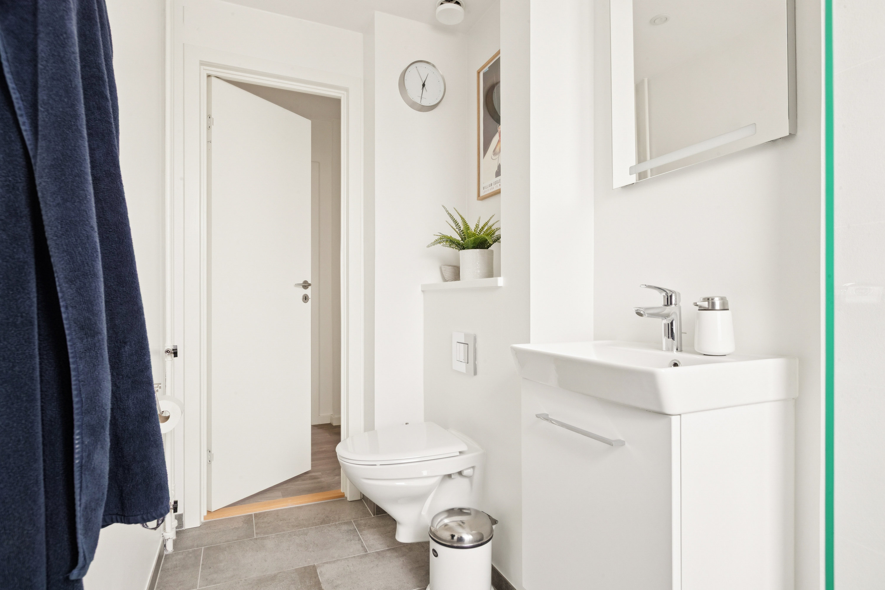 Fremhævet badeværelse billede i fuldskærmstilstand. Billede af Lindevangshusene 68, 1. tv., 2630 Taastrup