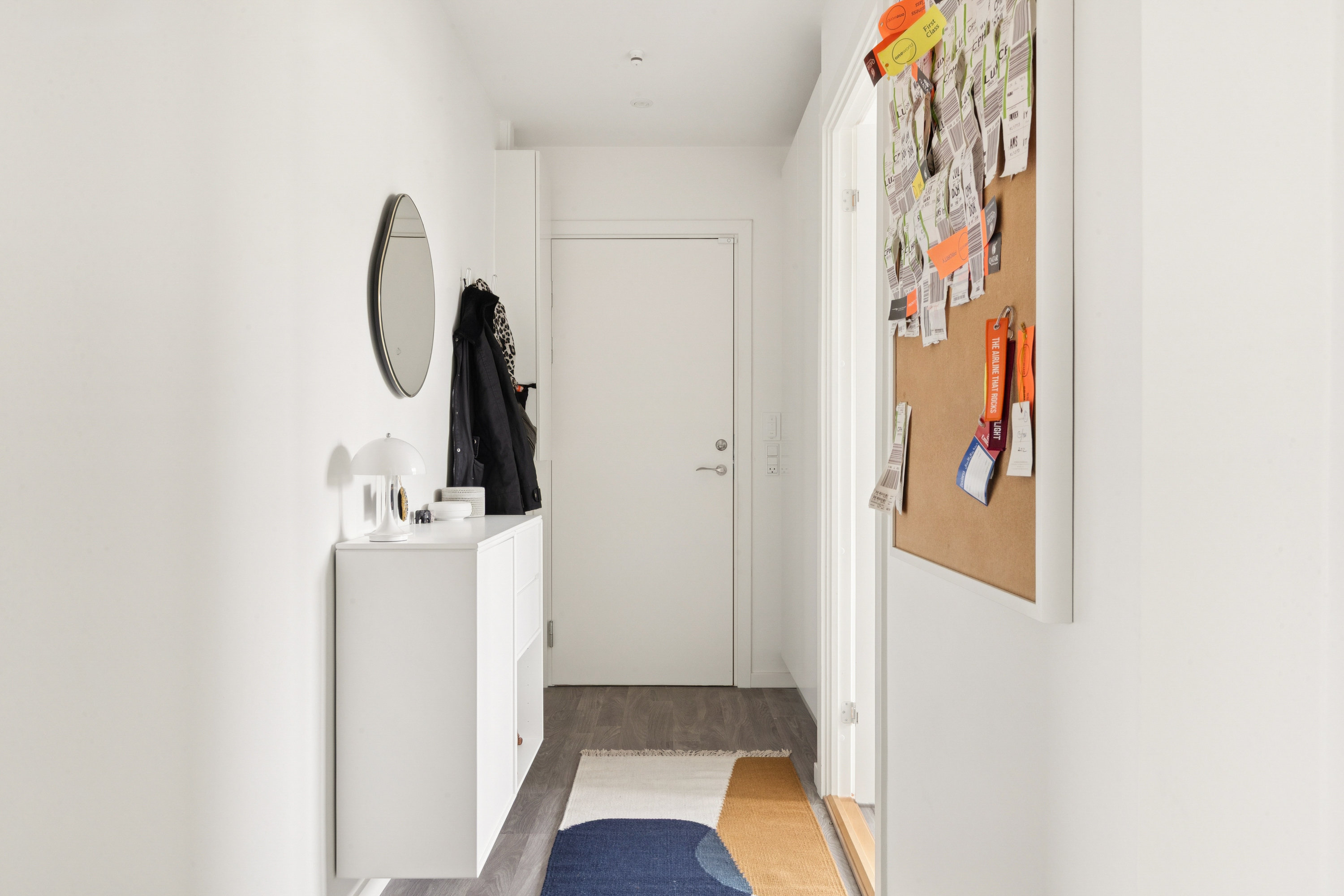 Fremhævet entré billede i fuldskærmstilstand. Billede af Lindevangshusene 68, 1. tv., 2630 Taastrup