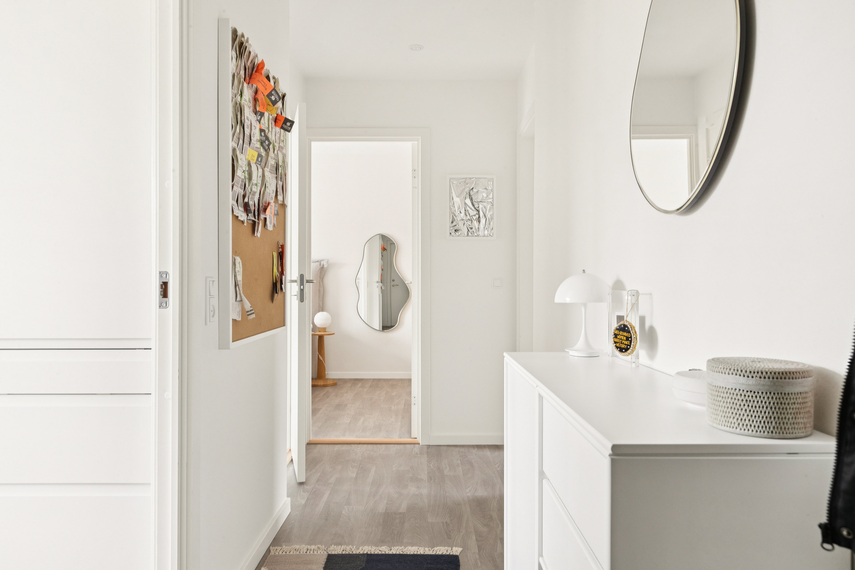 Fremhævet entré billede i fuldskærmstilstand. Billede af Lindevangshusene 68, 1. tv., 2630 Taastrup