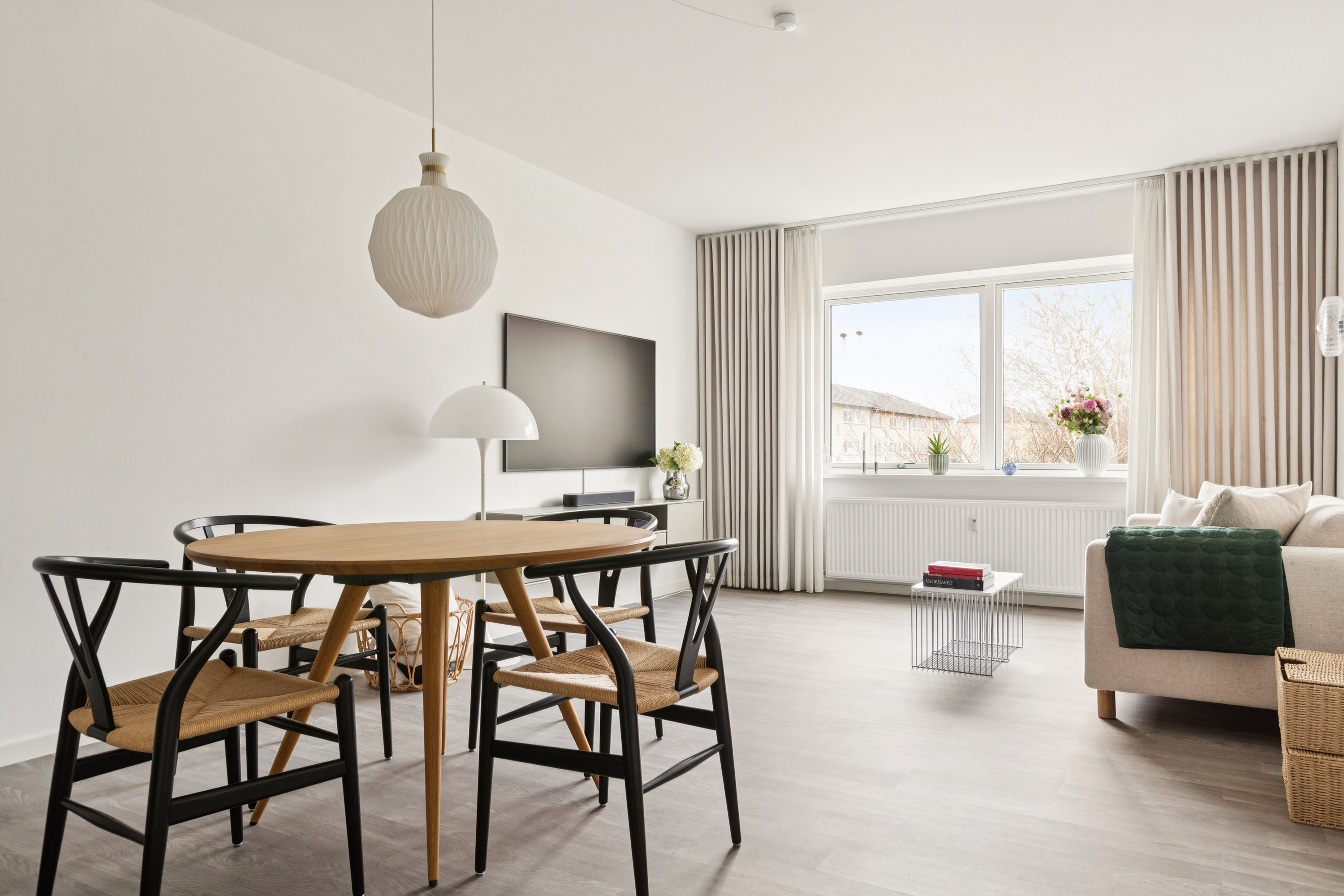 Fremhævet stue billede i fuldskærmstilstand. Billede af Lindevangshusene 68, 1. tv., 2630 Taastrup