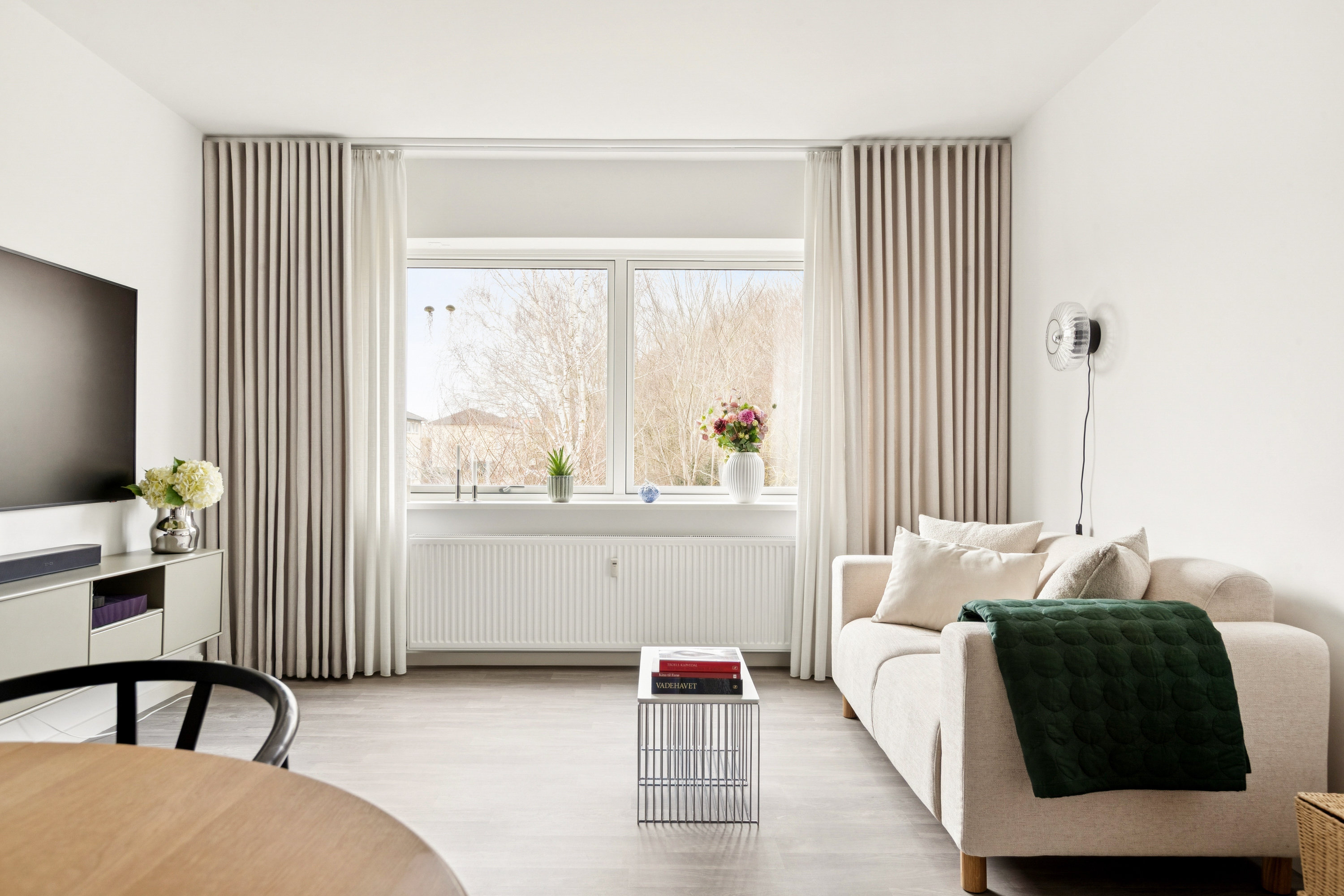 Fremhævet stue billede i fuldskærmstilstand. Billede af Lindevangshusene 68, 1. tv., 2630 Taastrup