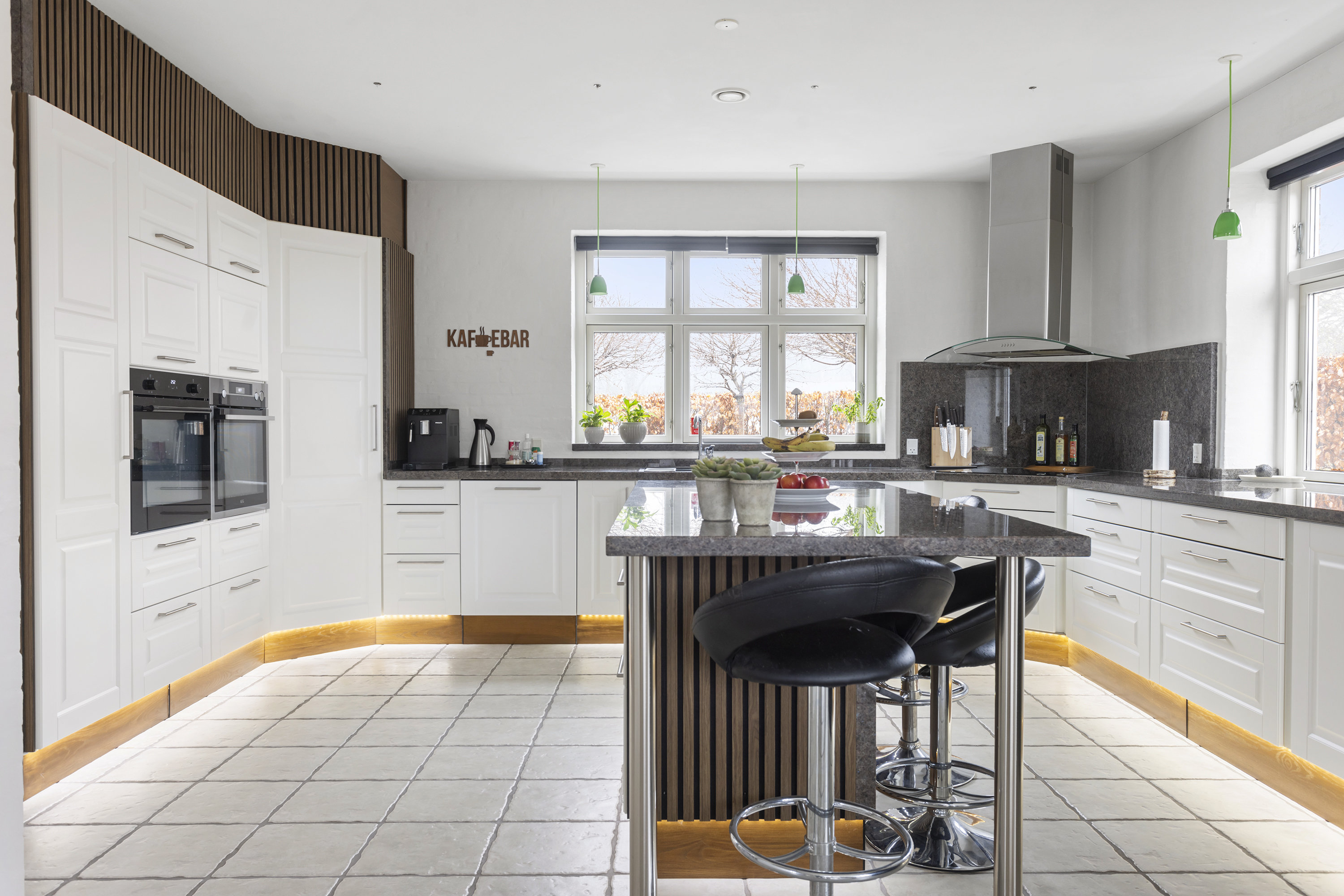 Fremhævet køkken billede i fuldskærmstilstand. Billede af Åhavevej 9, Voerså, 9300 Sæby