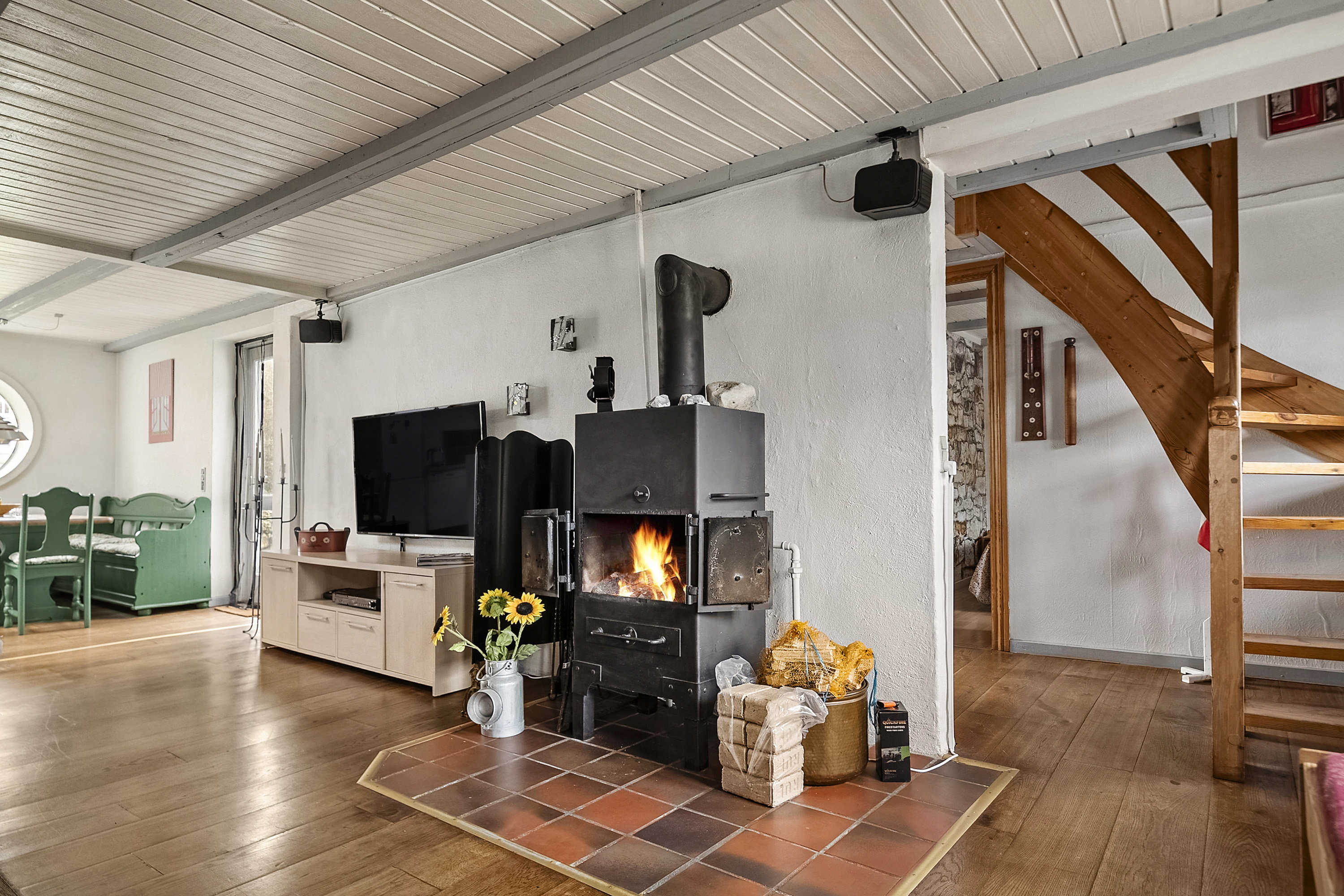 Fremhævet stue billede i fuldskærmstilstand. Billede af Kasted Byvej 19, Kasted, 8200 Aarhus N