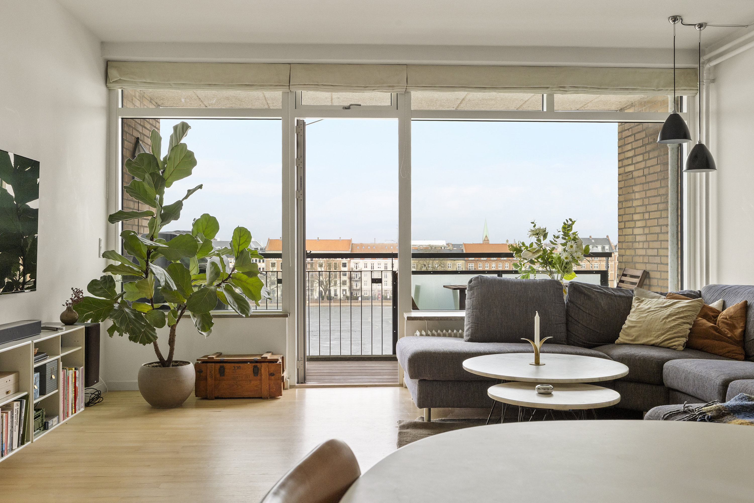 Fremhævet stue billede i fuldskærmstilstand. Billede af Nørre Søgade 37A, 5. 5., 1370 København K