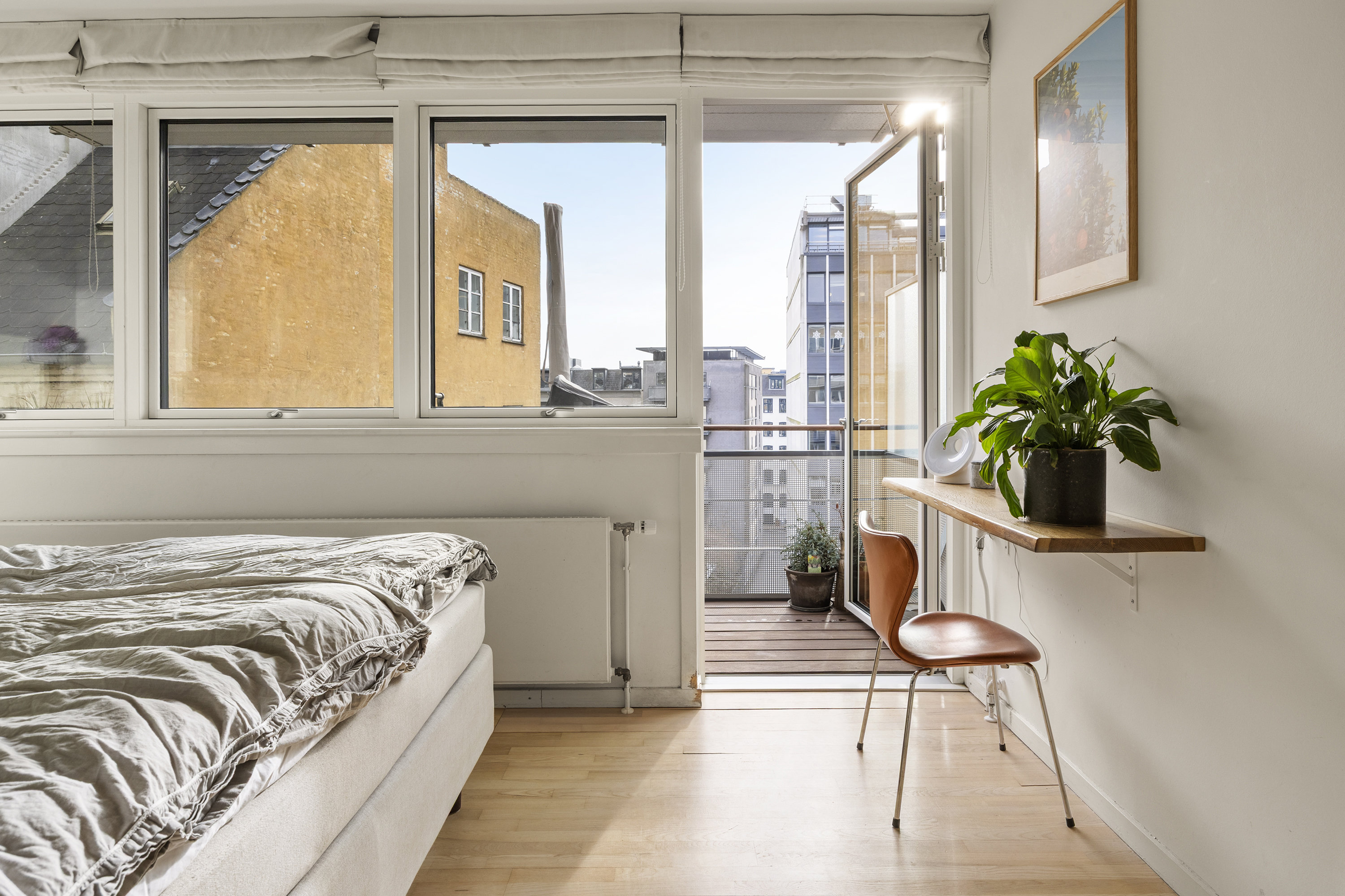 Fremhævet soveværelse billede i fuldskærmstilstand. Billede af Nørre Søgade 37A, 5. 5., 1370 København K