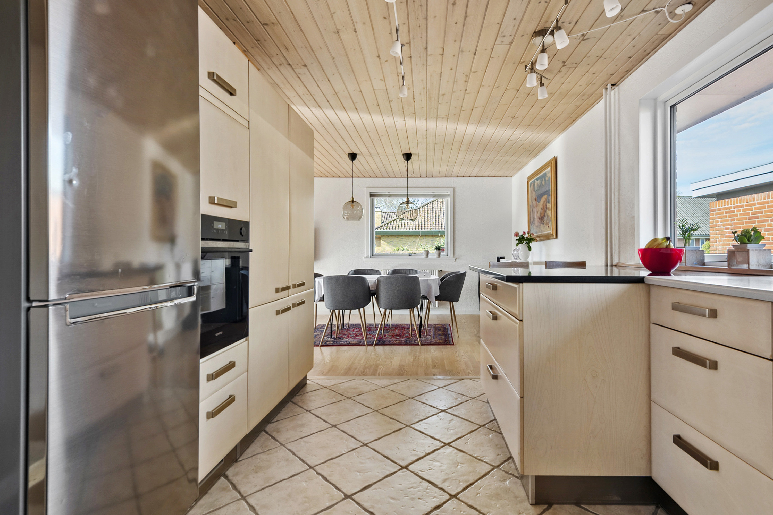 Fremhævet køkken billede i fuldskærmstilstand. Billede af Toftevangen 20, Bryndum, 6715 Esbjerg N